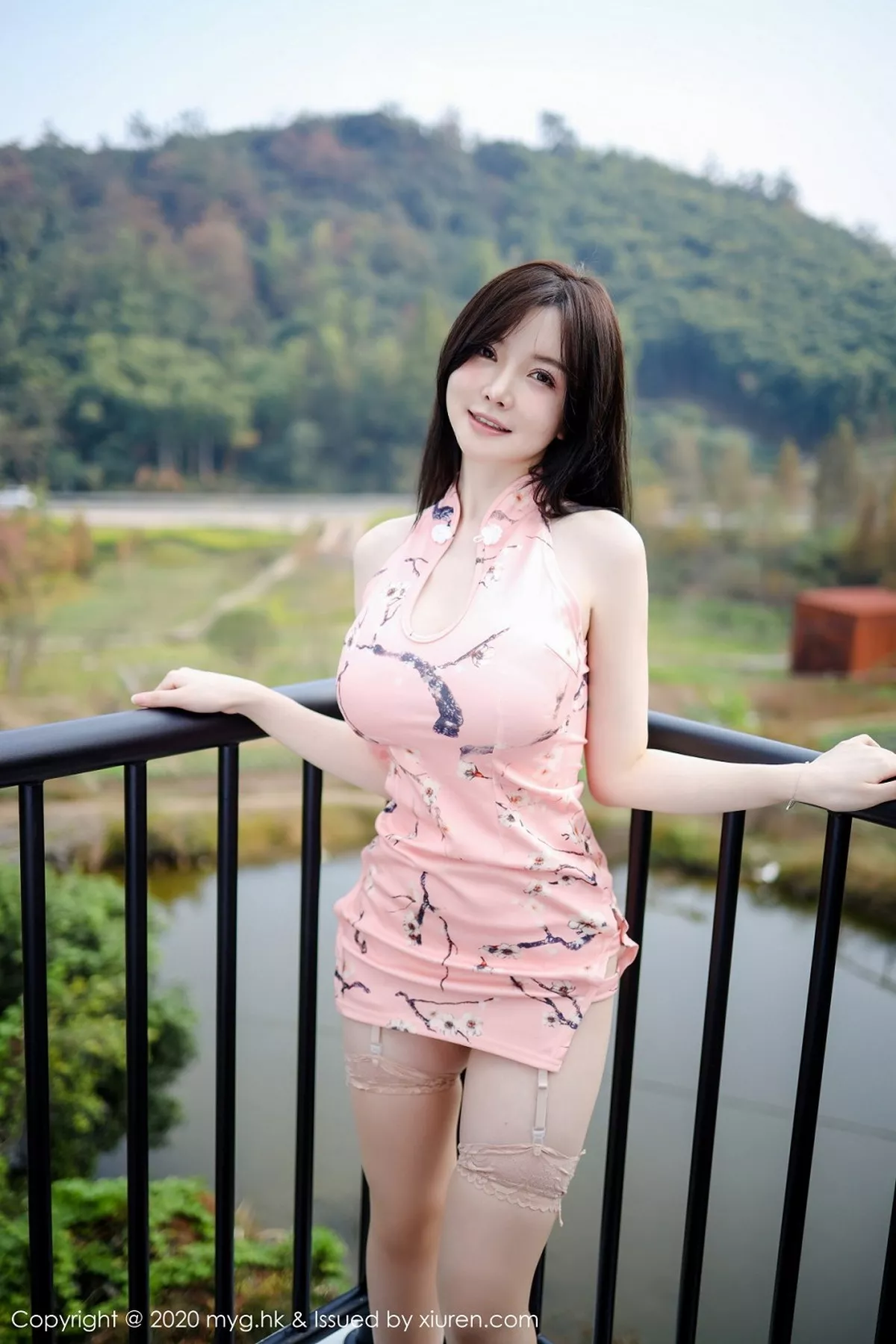 秀人集.com_[MyGirl美媛馆]Vol.460_女神糯美子MINI粉色古韵旗袍配粉色蕾丝袜撩人诱惑写真76P