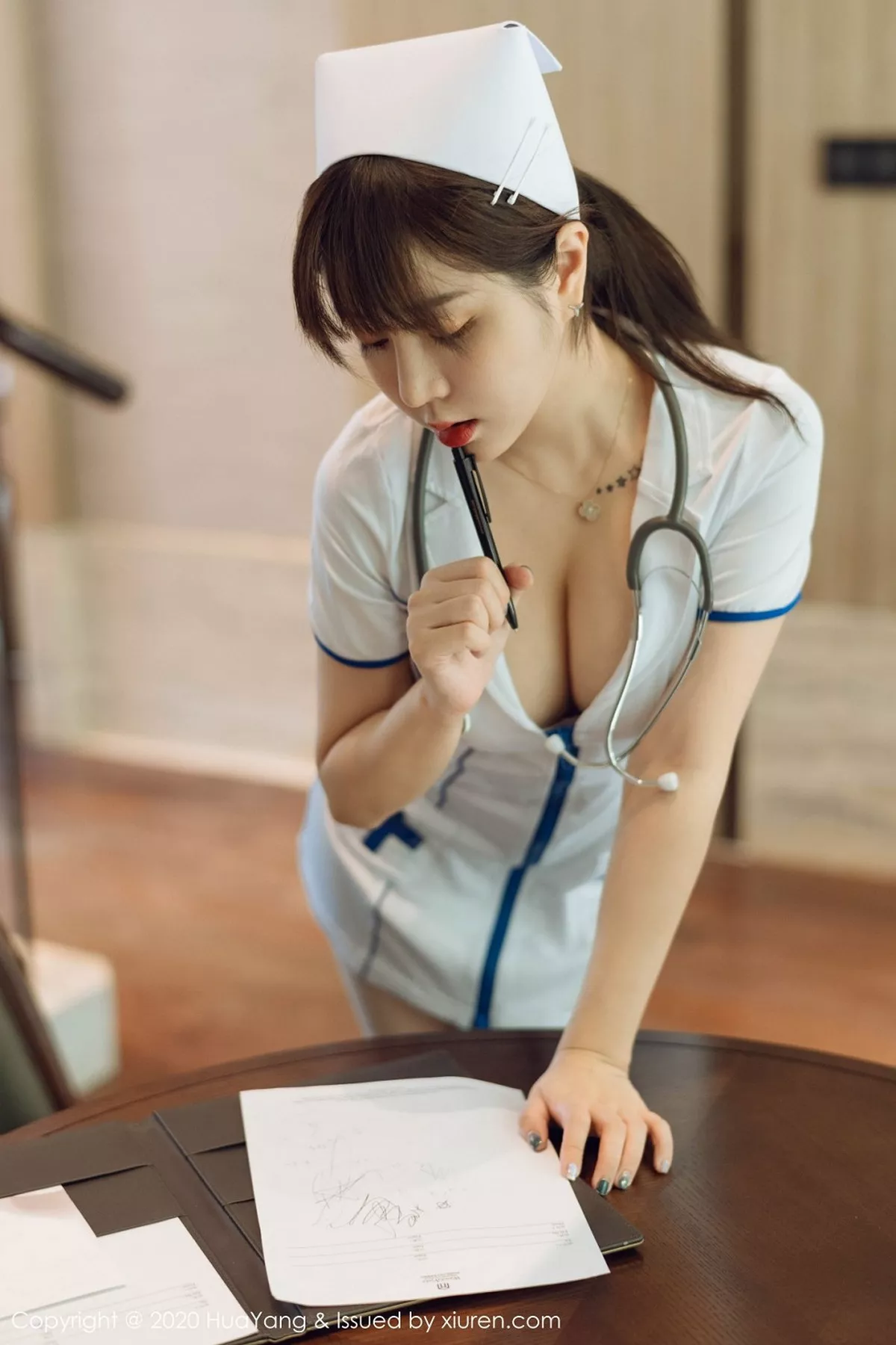 秀人集.com_[HuaYang花漾]Vol.330_女神王雨纯西双版纳旅拍性感护士装配开档肉丝裤袜撩人诱惑写真102P