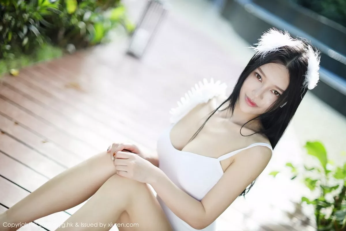 秀人集.com_[MyGirl美媛馆]Vol.463_女神唐琪儿户外白色连体泳衣秀白嫩肌肤傲人豪乳诱惑写真75P