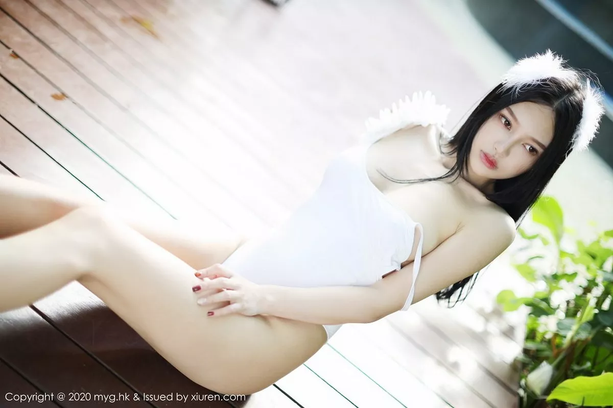 秀人集.com_[MyGirl美媛馆]Vol.463_女神唐琪儿户外白色连体泳衣秀白嫩肌肤傲人豪乳诱惑写真75P