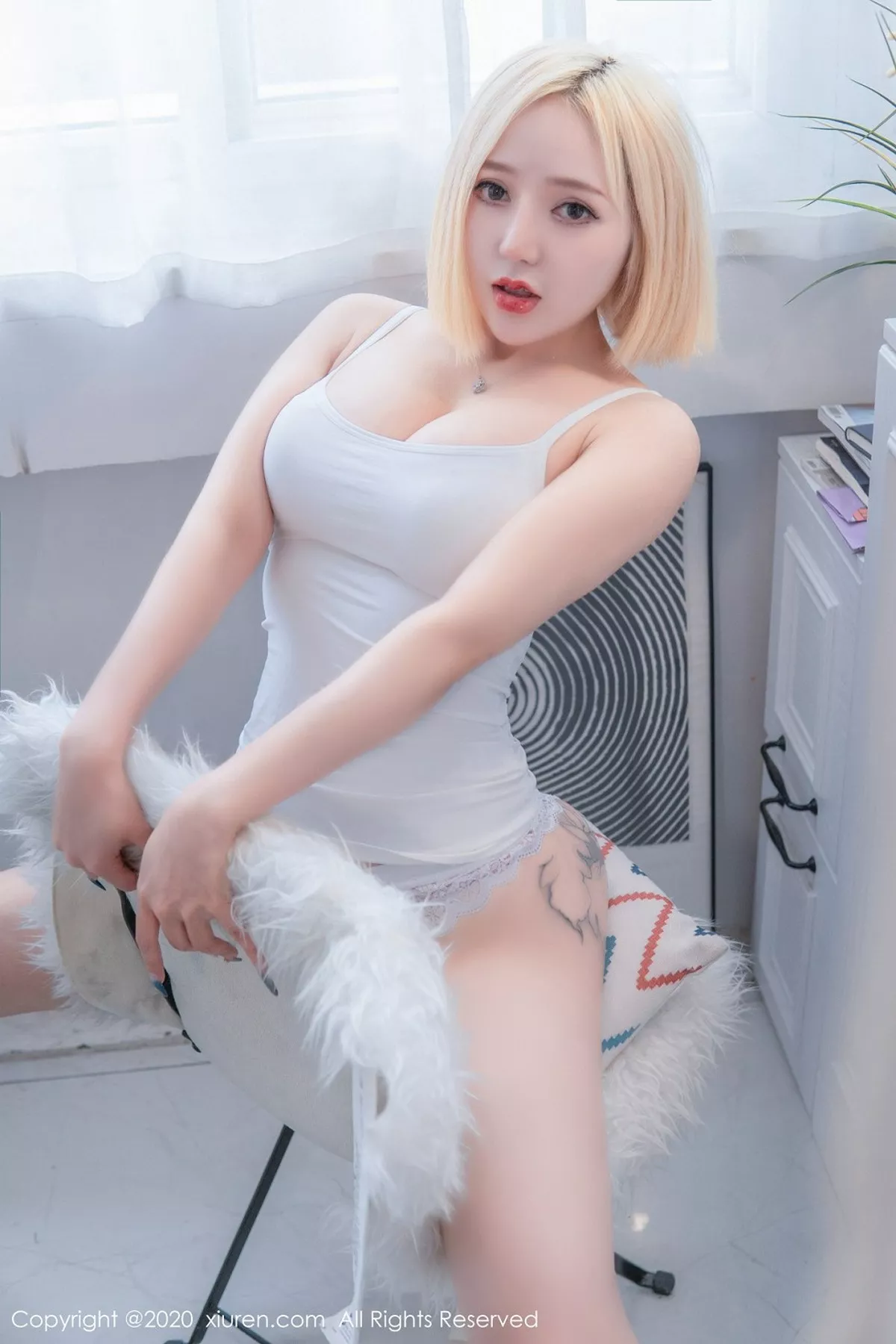 秀人集.com_[XiuRen秀人网]No.2842_嫩模文静儿纯白低胸内衣秀魔鬼身材浑圆蜜桃臀极致诱惑写真60P