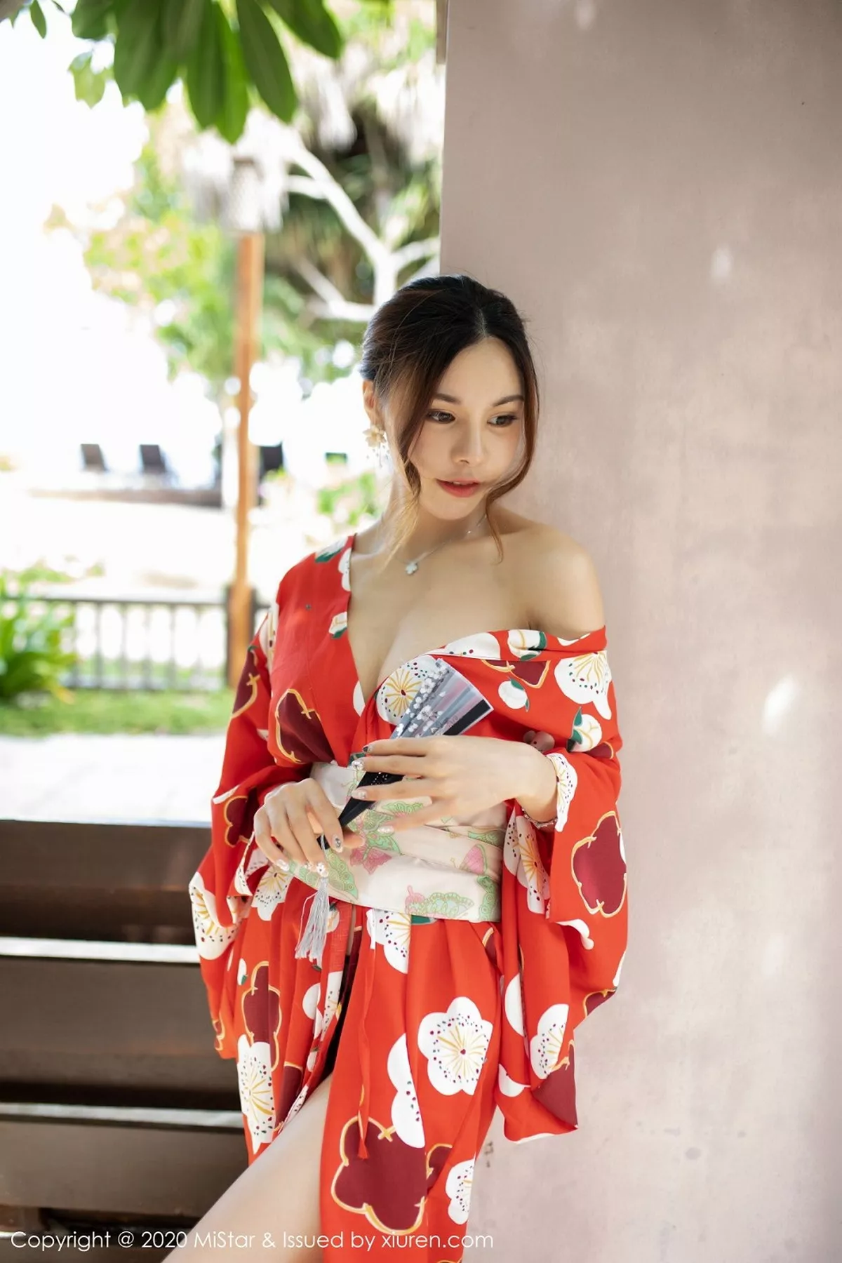 秀人集.com_[MiStar魅妍社]Vol.326_嫩模沈佳熹私房鲜艳红色和服半露酥胸白嫩美腿诱惑写真45P