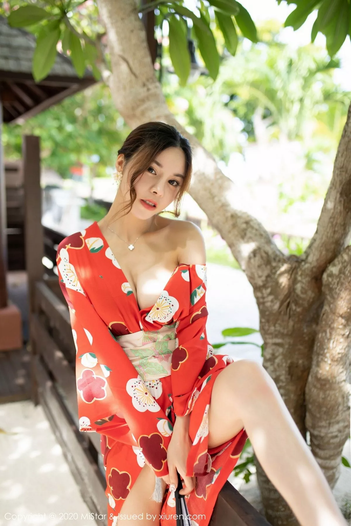 秀人集.com_[MiStar魅妍社]Vol.326_嫩模沈佳熹私房鲜艳红色和服半露酥胸白嫩美腿诱惑写真45P