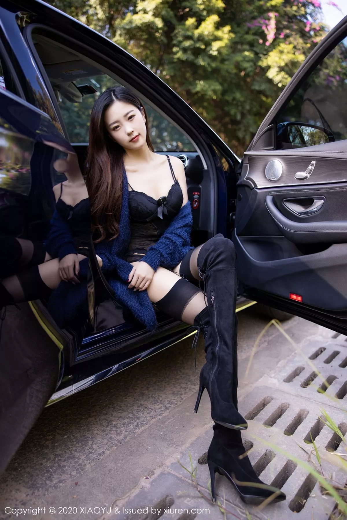 秀人集.com_[XiaoYu画语界]Vol.422_嫩模杨紫嫣Cynthia户外车拍主题情趣内衣配黑丝吊袜诱惑写真72P