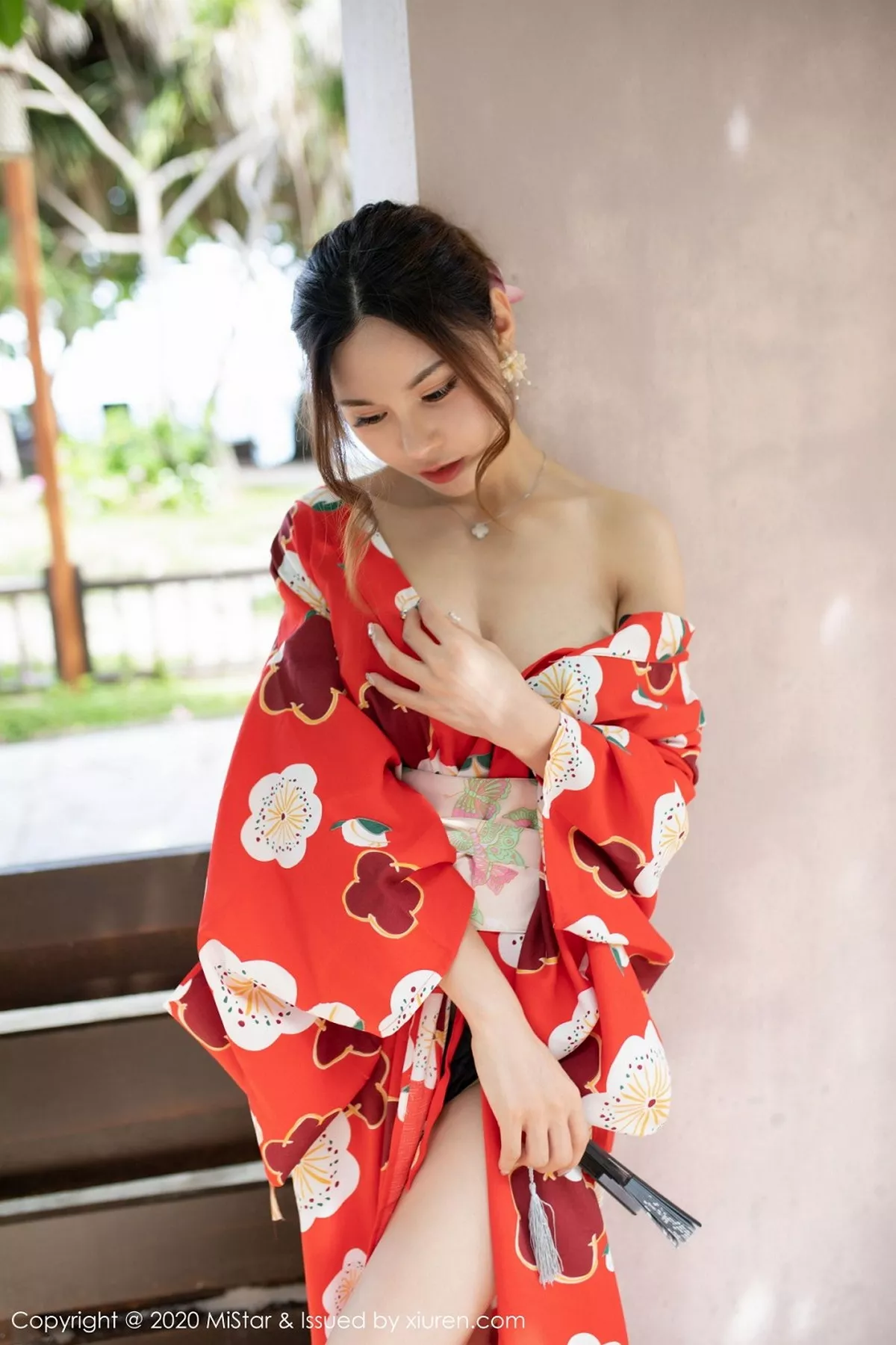 秀人集.com_[MiStar魅妍社]Vol.326_嫩模沈佳熹私房鲜艳红色和服半露酥胸白嫩美腿诱惑写真45P