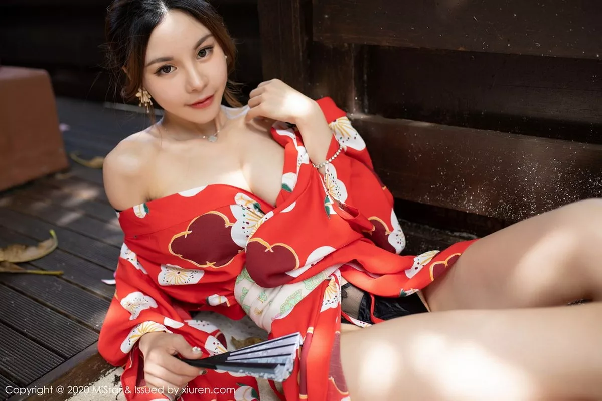 秀人集.com_[MiStar魅妍社]Vol.326_嫩模沈佳熹私房鲜艳红色和服半露酥胸白嫩美腿诱惑写真45P