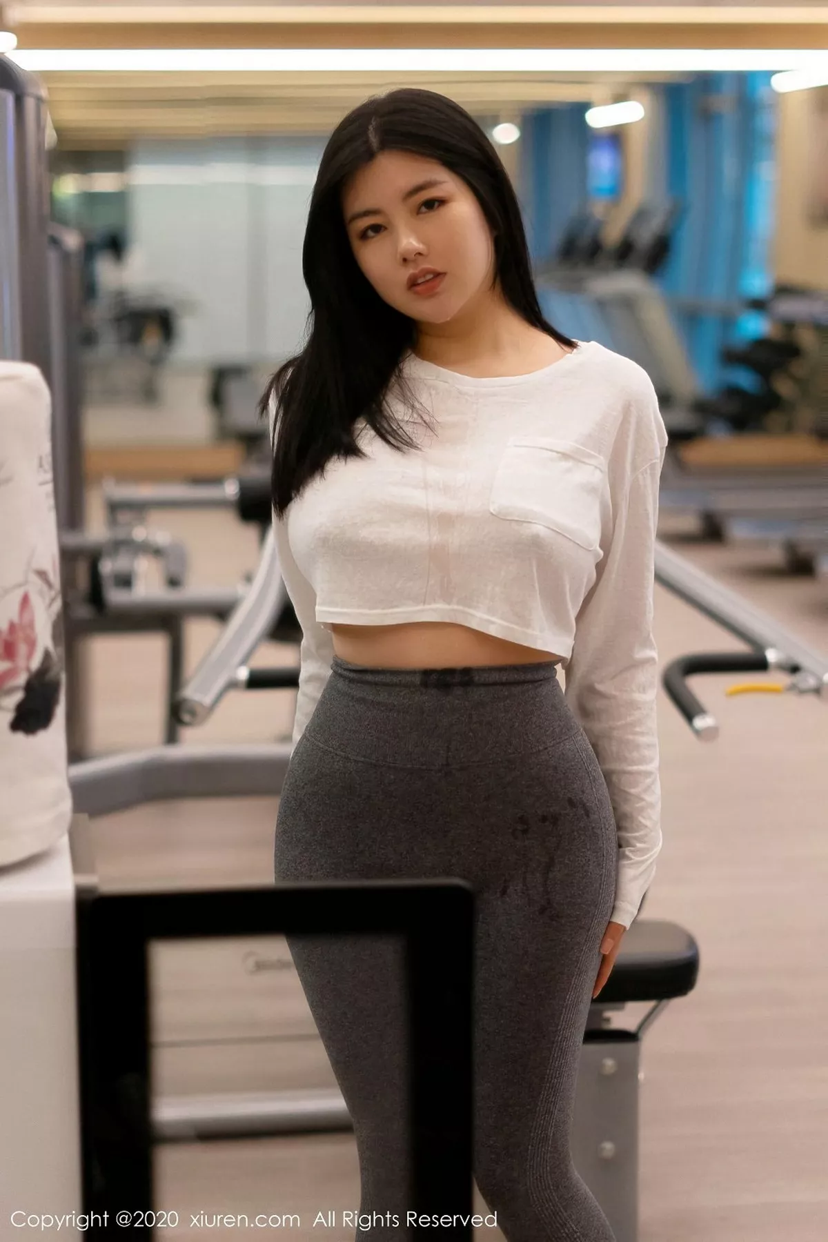 秀人集.com_[XiuRen秀人网]No.2863_女神娜露Selena健身房性感紧身衣秀凹凸身材丰乳肥臀诱惑写真50P