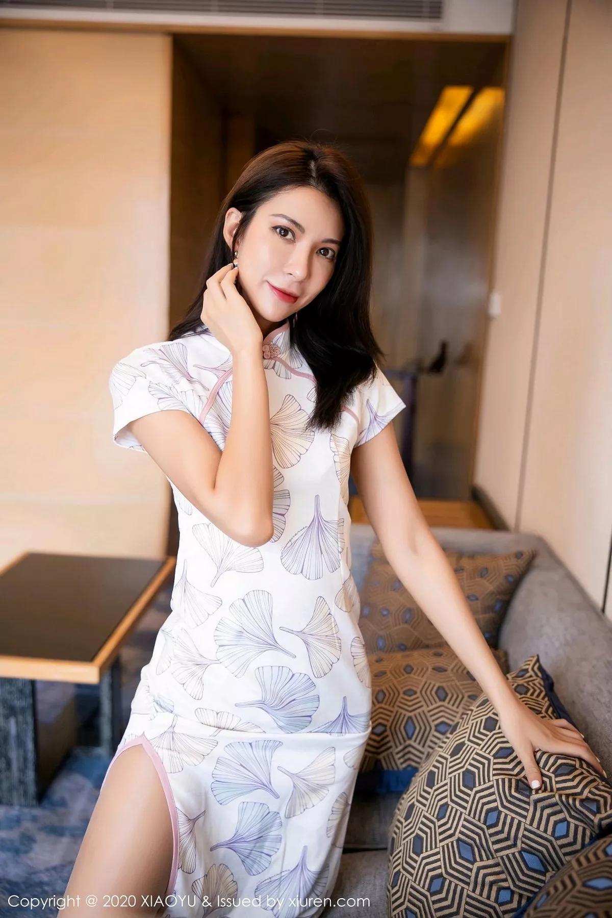 秀人集.com_[XiaoYu画语界]Vol.424_气质女神Carry私房脱古韵旗袍露性感内衣撩人诱惑写真61P