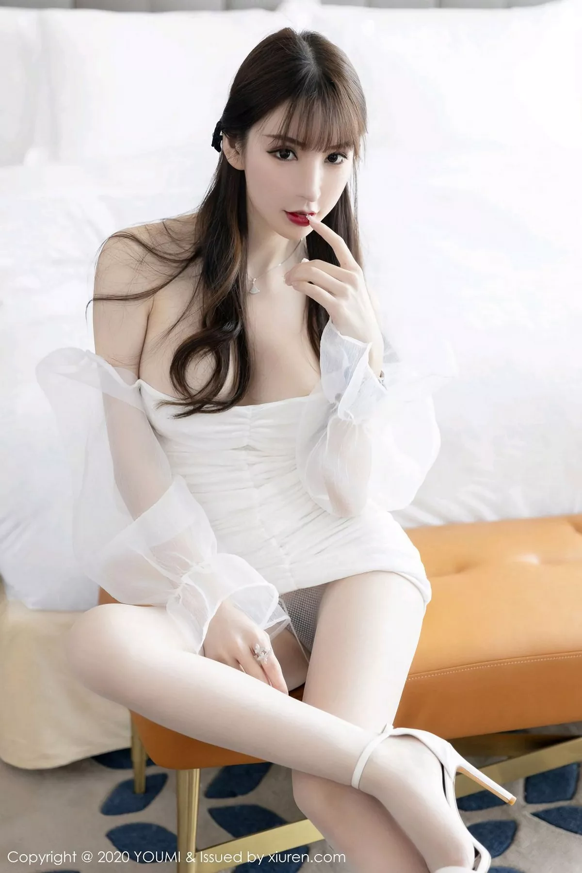 秀人集.com_[YouMi尤蜜荟]Vol.570_女神周于希Sandy洁白轻透服饰半脱秀豪乳翘臀撩人诱惑写真58P