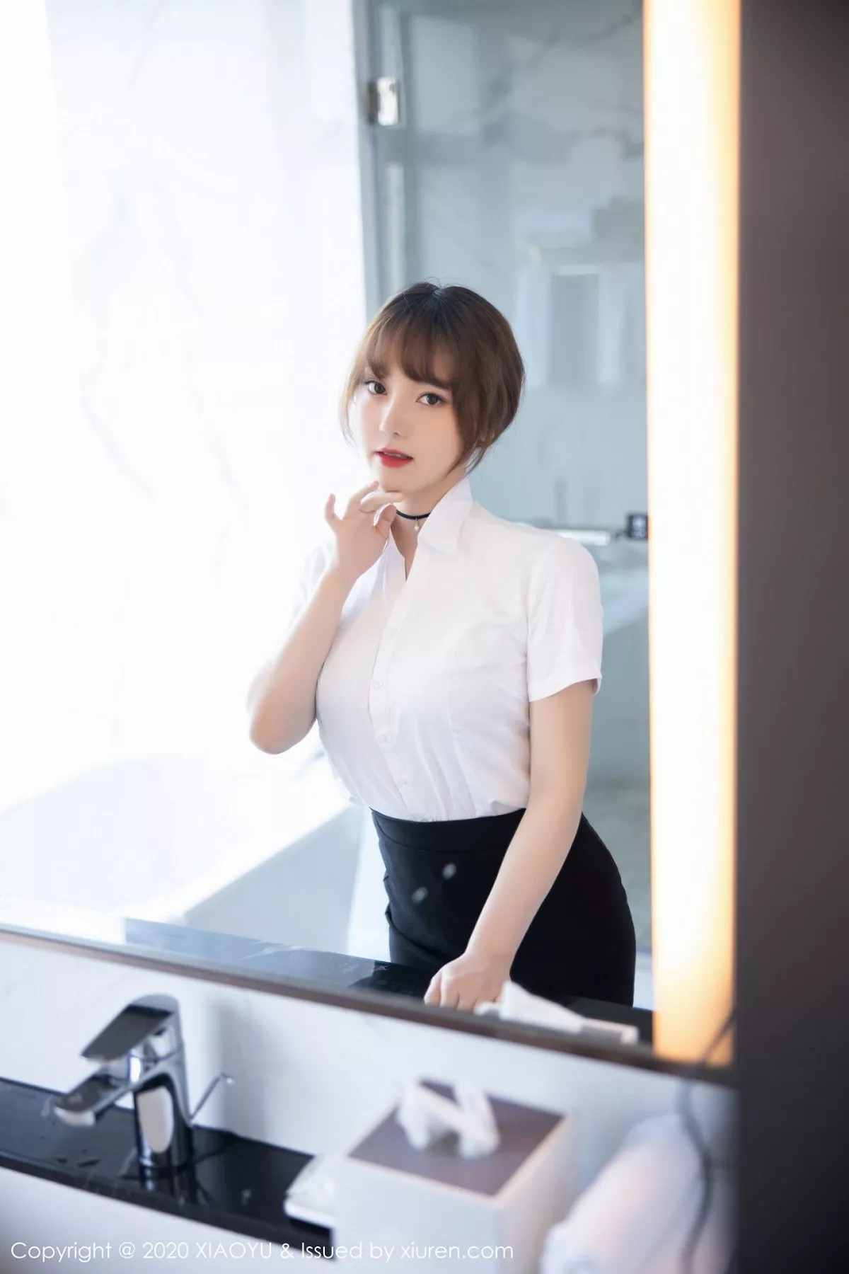 秀人集.com_[XiaoYu画语界]Vol.430_嫩模豆瓣酱职场秘书OL主题半脱黑丝裤袜露翘臀诱惑写真62P
