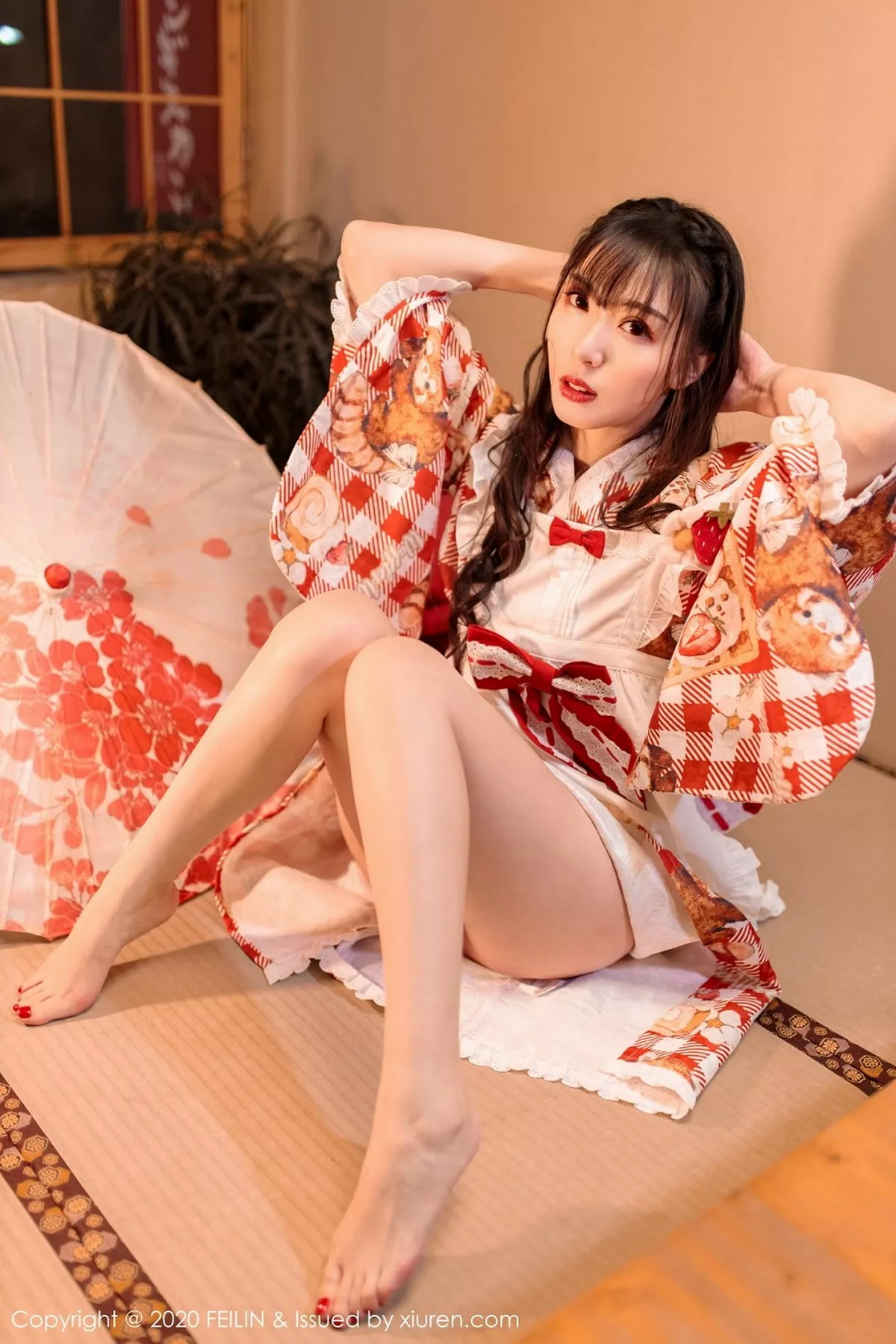 秀人集.com_[FeiLin嗲囡囡]VOL.360_嫩模小波多私房日系风团花锦簇半脱秀凹凸身材诱惑写真50P