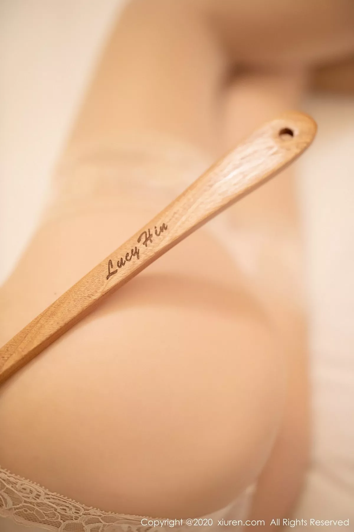 秀人集.com_[XiuRen秀人网]No.2905_女神杨晨晨sugar居家私房娇妻主题粉色内衣秀完美身材诱惑写真70P