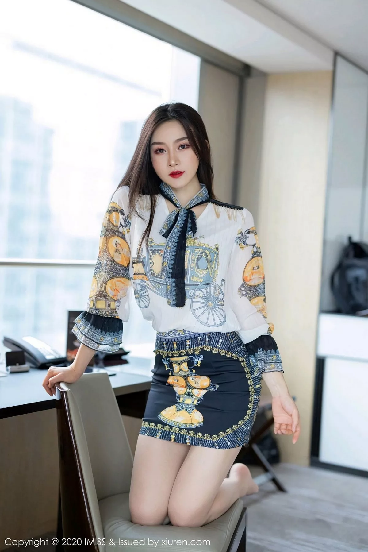 秀人集.com_[IMISS爱蜜社]Vol.525_气质美女Vanessa私房床上性感内衣秀完美身材迷人诱惑写真56P