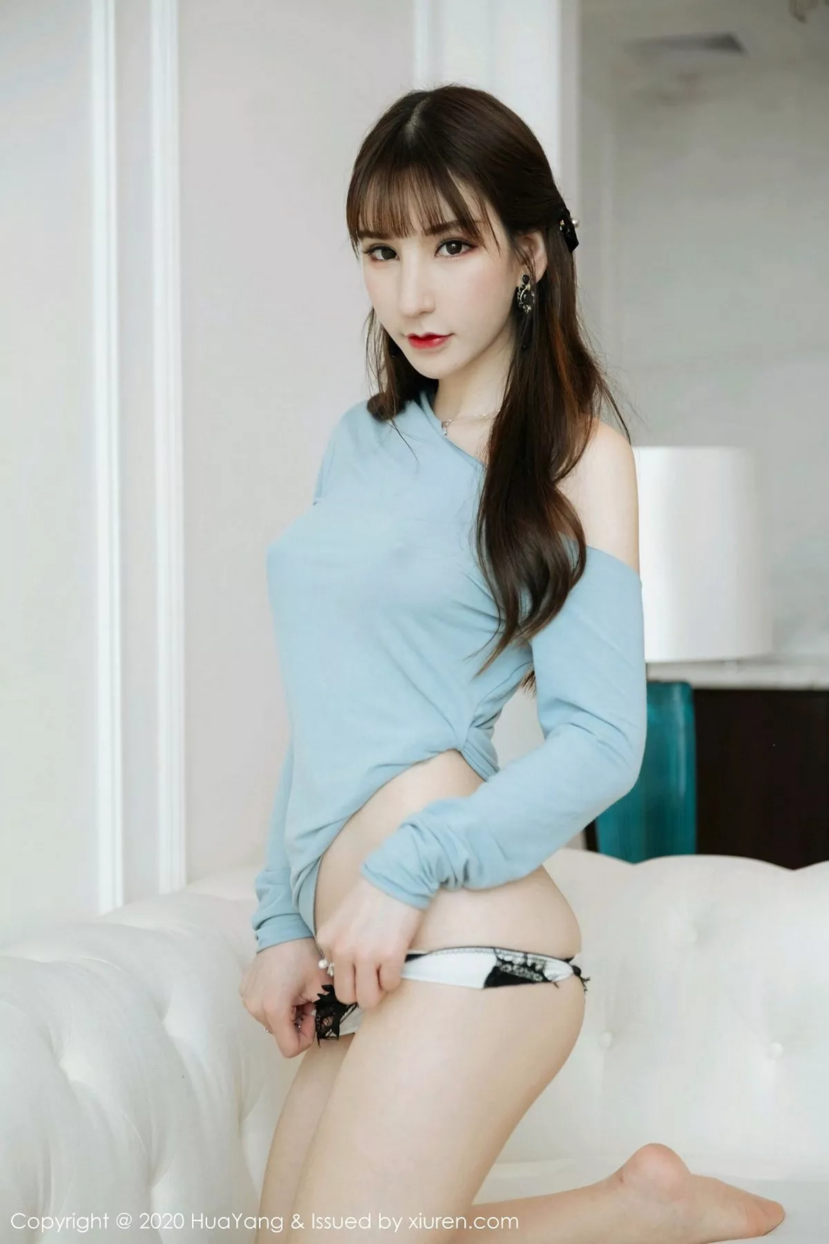 秀人集.com_[HuaYang花漾]Vol.325_女神周于希Sandy私房典雅服饰半脱露肉丝裤袜撩人诱惑写真71P