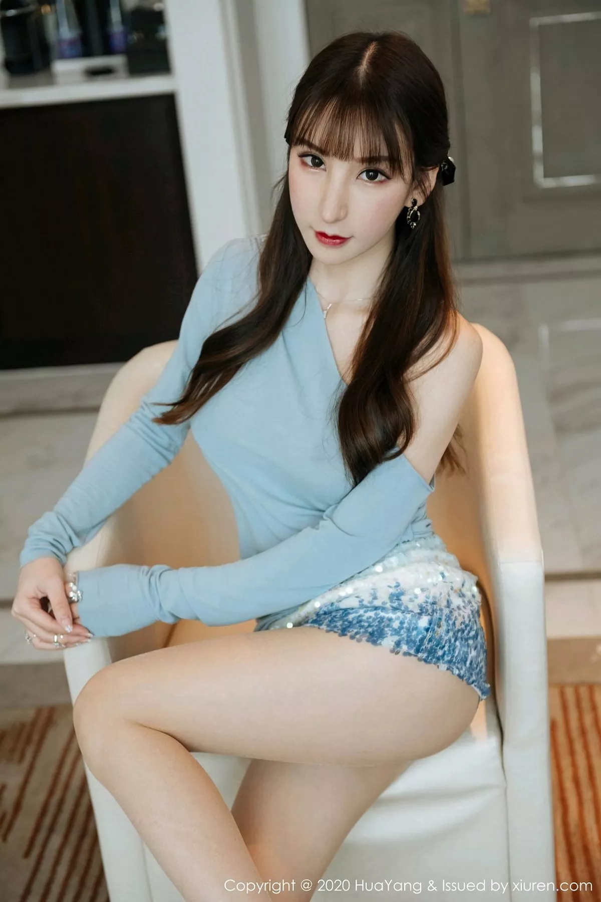 秀人集.com_[HuaYang花漾]Vol.325_女神周于希Sandy私房典雅服饰半脱露肉丝裤袜撩人诱惑写真71P