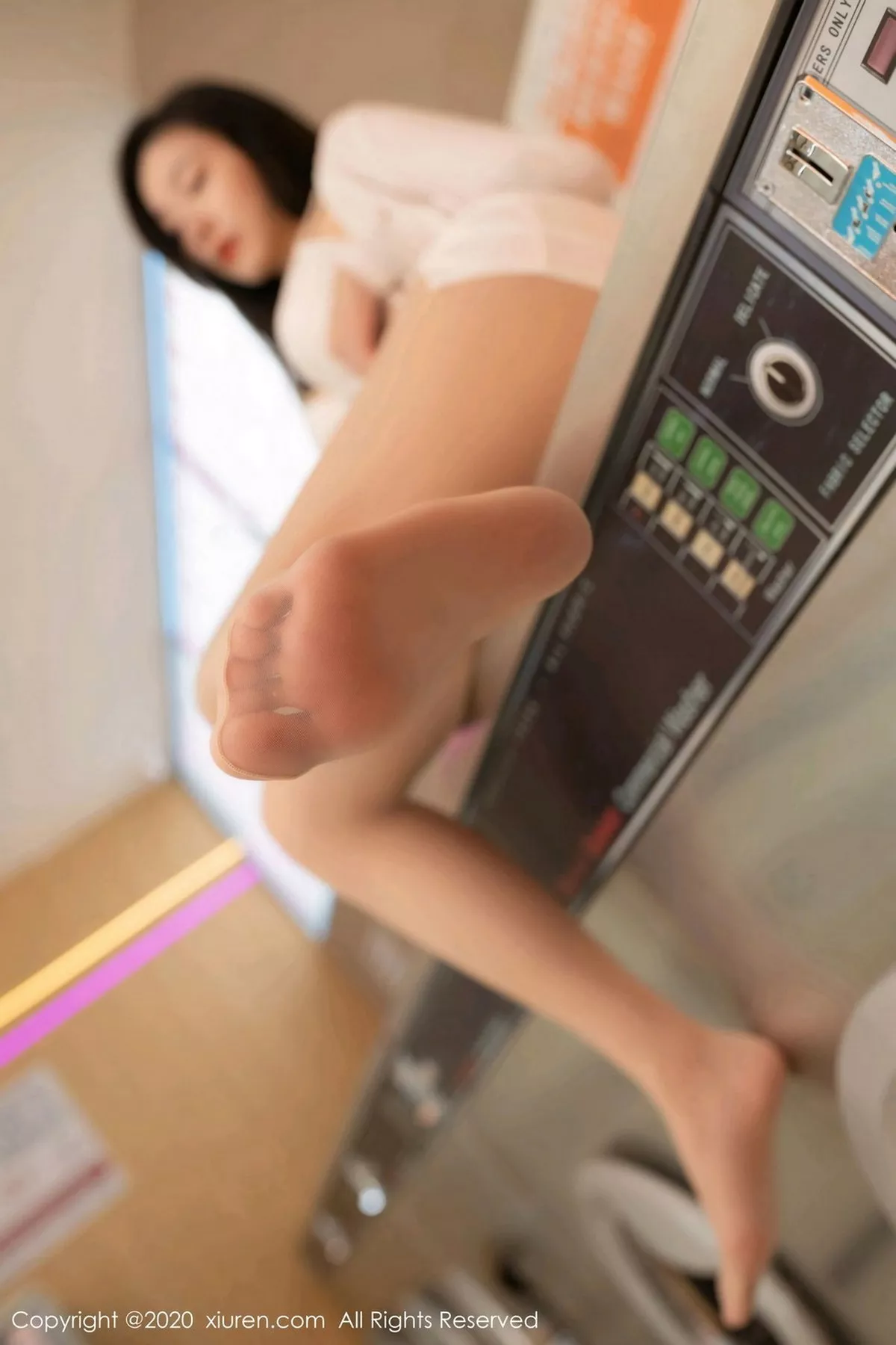 秀人集.com_[XiuRen秀人网]No.2943_嫩模安然Maleah洗衣房老板主题私房半脱露性感内衣撩人诱惑写真66P