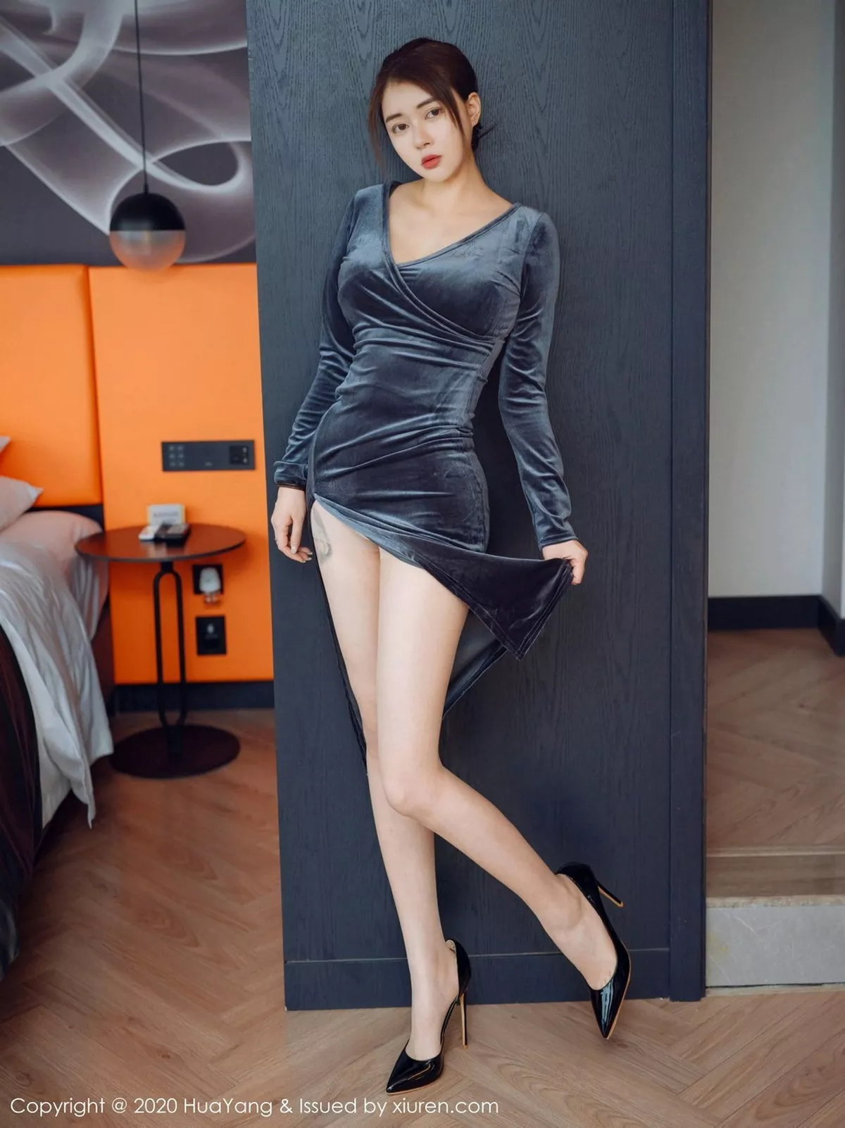 秀人集.com_[HuaYang花漾]Vol.341_嫩模凯竹华丽典雅吊裙半脱露性感内衣肉丝裤袜诱惑写真41P