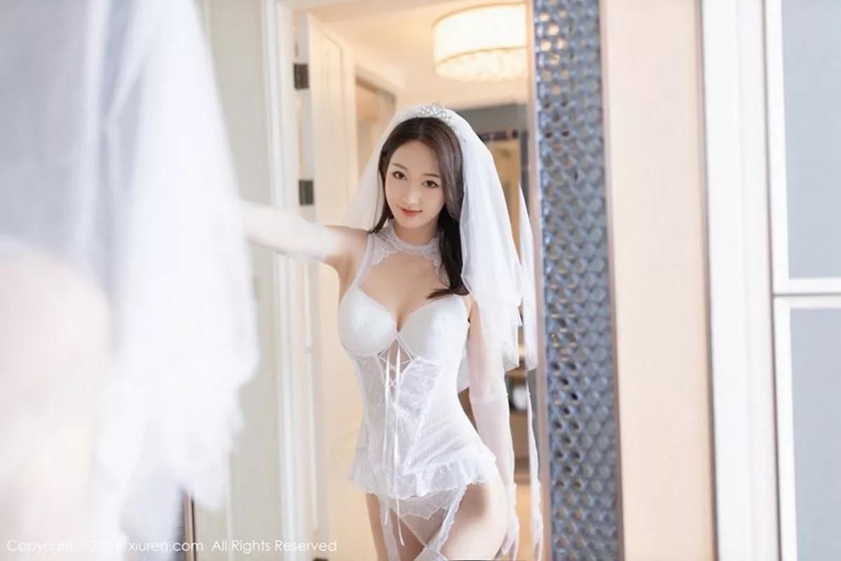 秀人集.com_[XiuRen秀人网]No.2968_嫩模唐安琪白色婚纱主题性感紧身内衣配吊带白丝袜完美诱惑写真66P