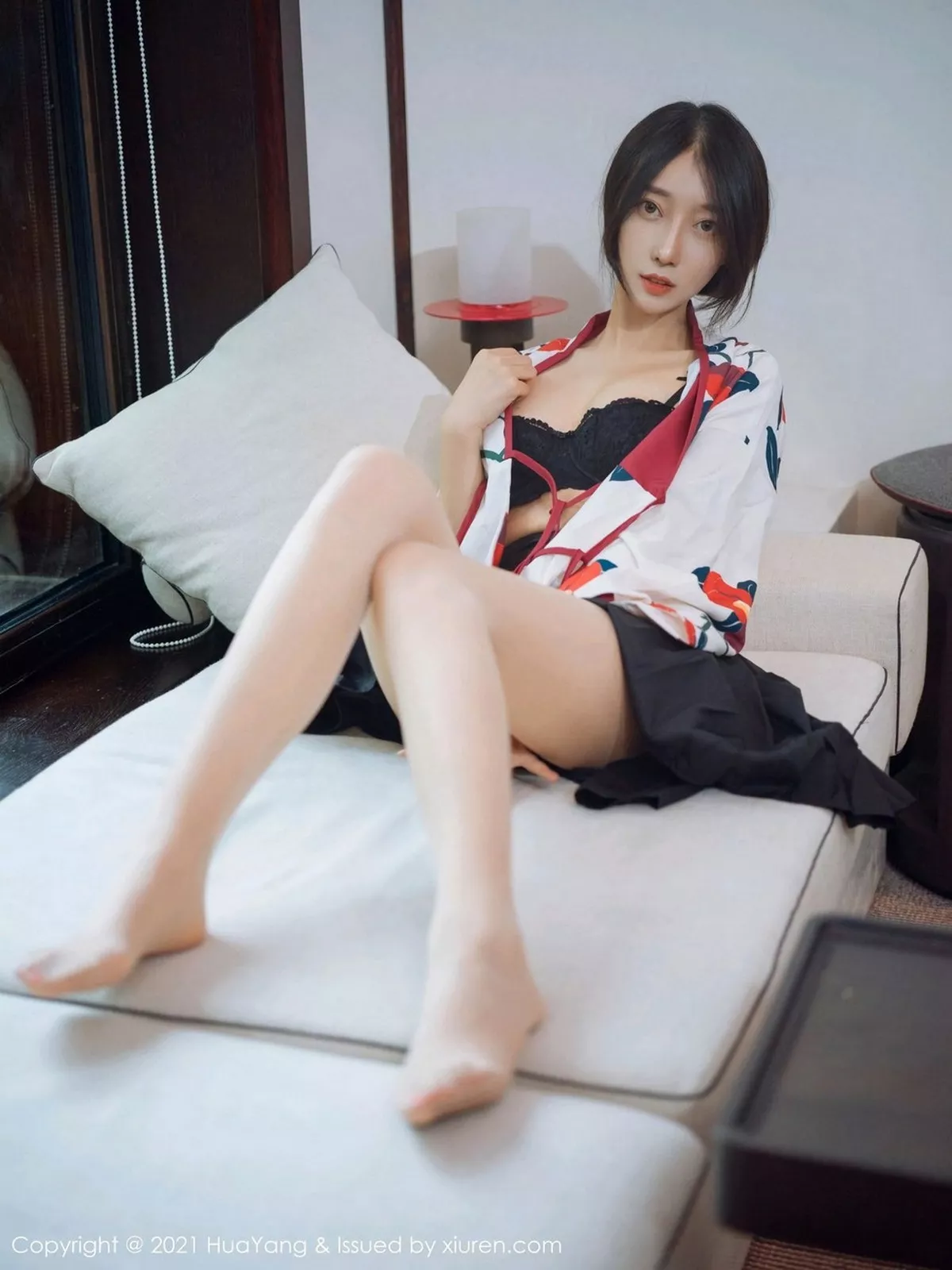 秀人集.com_[HuaYang花漾]Vol.347_模特玥儿玥er杭州旅拍古典和服下超薄肉丝裤袜秀翘臀诱惑写真43P