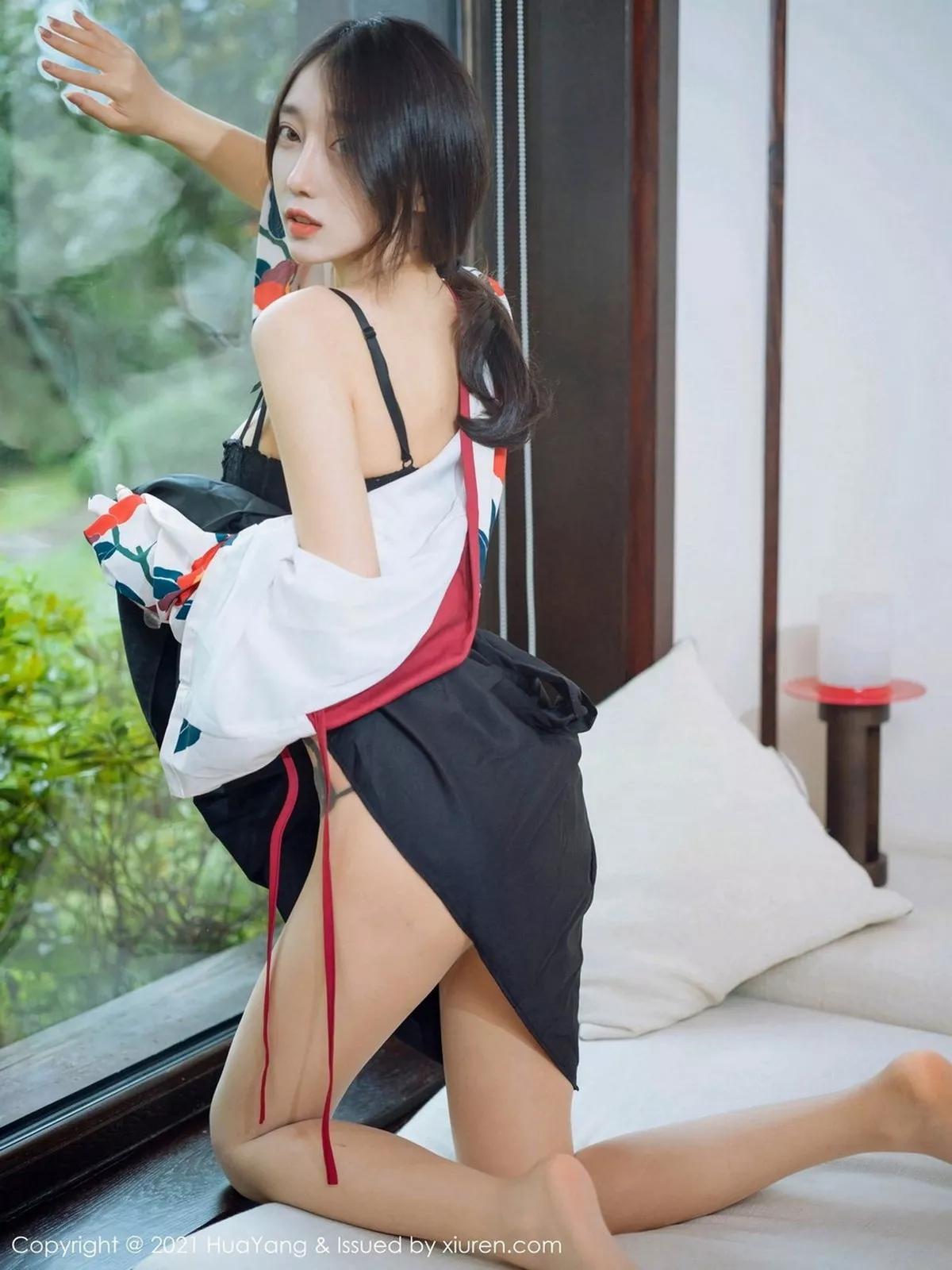 秀人集.com_[HuaYang花漾]Vol.347_模特玥儿玥er杭州旅拍古典和服下超薄肉丝裤袜秀翘臀诱惑写真43P