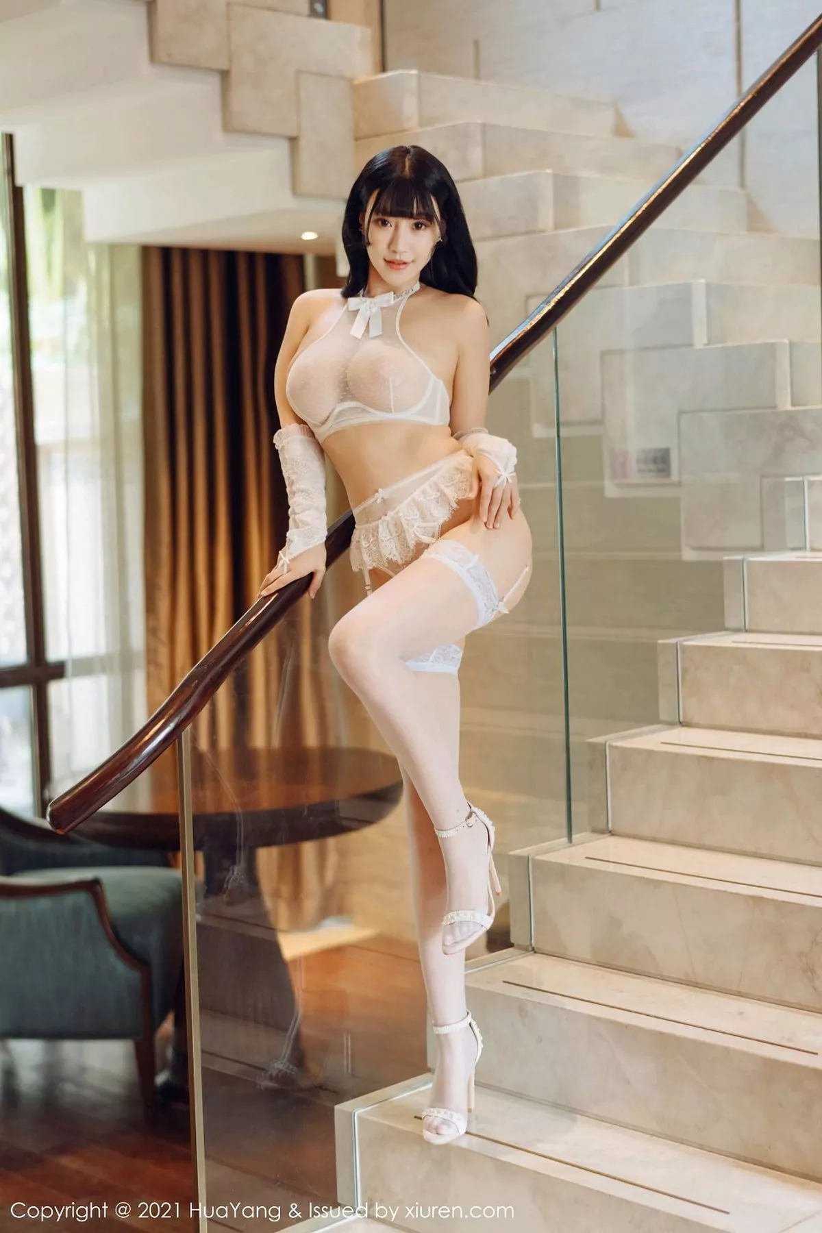 秀人集.com_[HuaYang花漾]Vol.348_女神朱可儿西双版纳旅拍白色镂空薄透内衣秀火辣身材诱惑写真43P