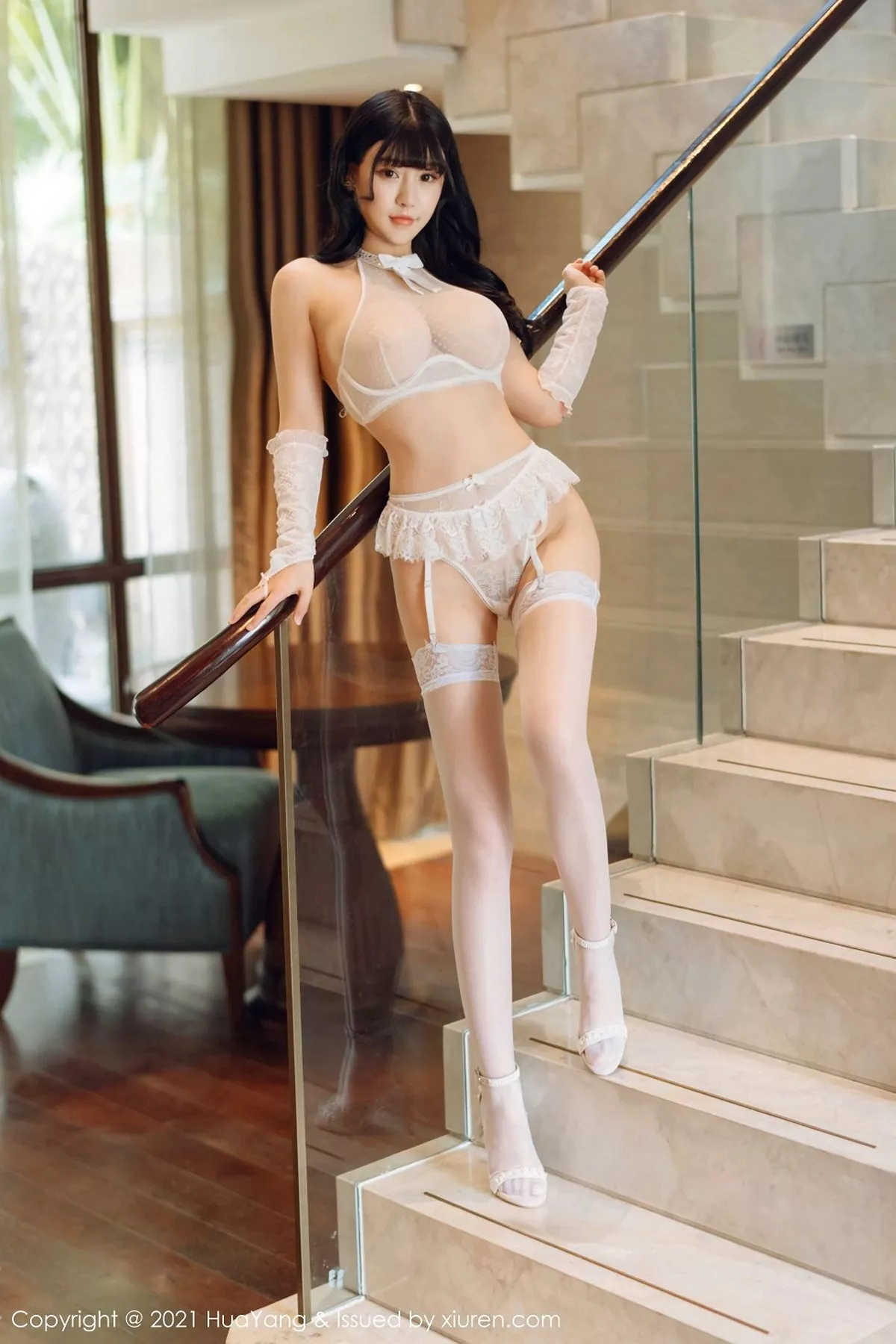 秀人集.com_[HuaYang花漾]Vol.348_女神朱可儿西双版纳旅拍白色镂空薄透内衣秀火辣身材诱惑写真43P
