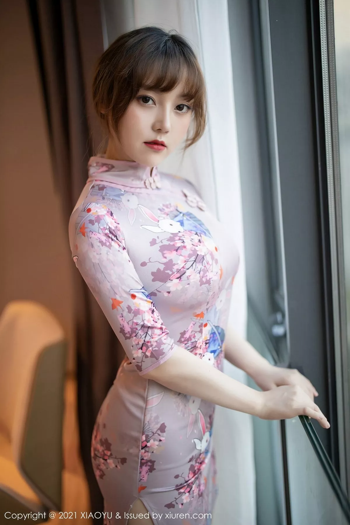 秀人集.com_[XiaoYu画语界]Vol.448_嫩模豆瓣酱私房韵味旗袍半脱露丰满身材豪乳翘臀诱惑写真48P