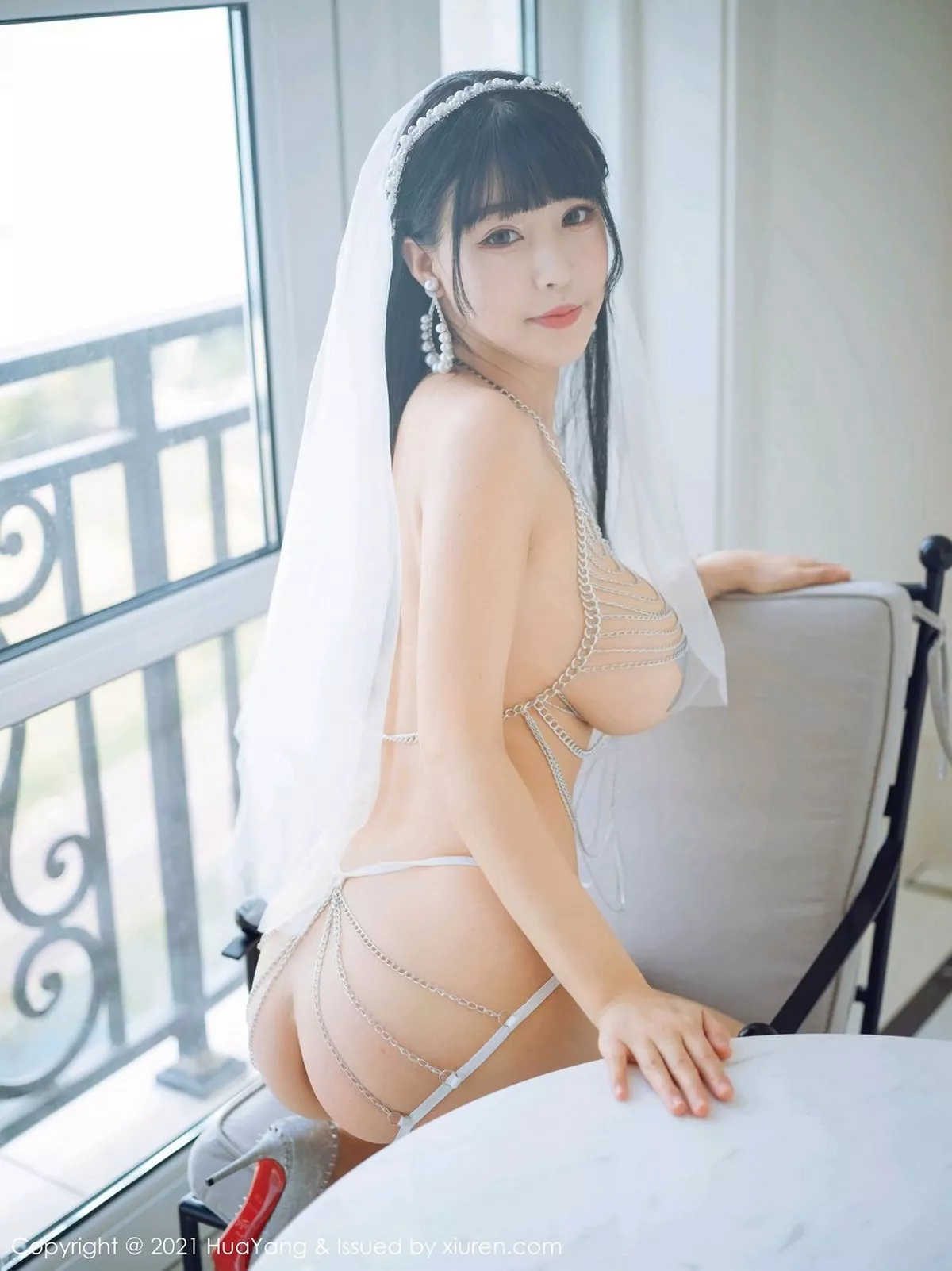 秀人集.com_[HuaYang花漾]Vol.352_女神朱可儿Flower厦门旅拍情趣婚纱金缕衣露傲人豪乳诱惑写真62P