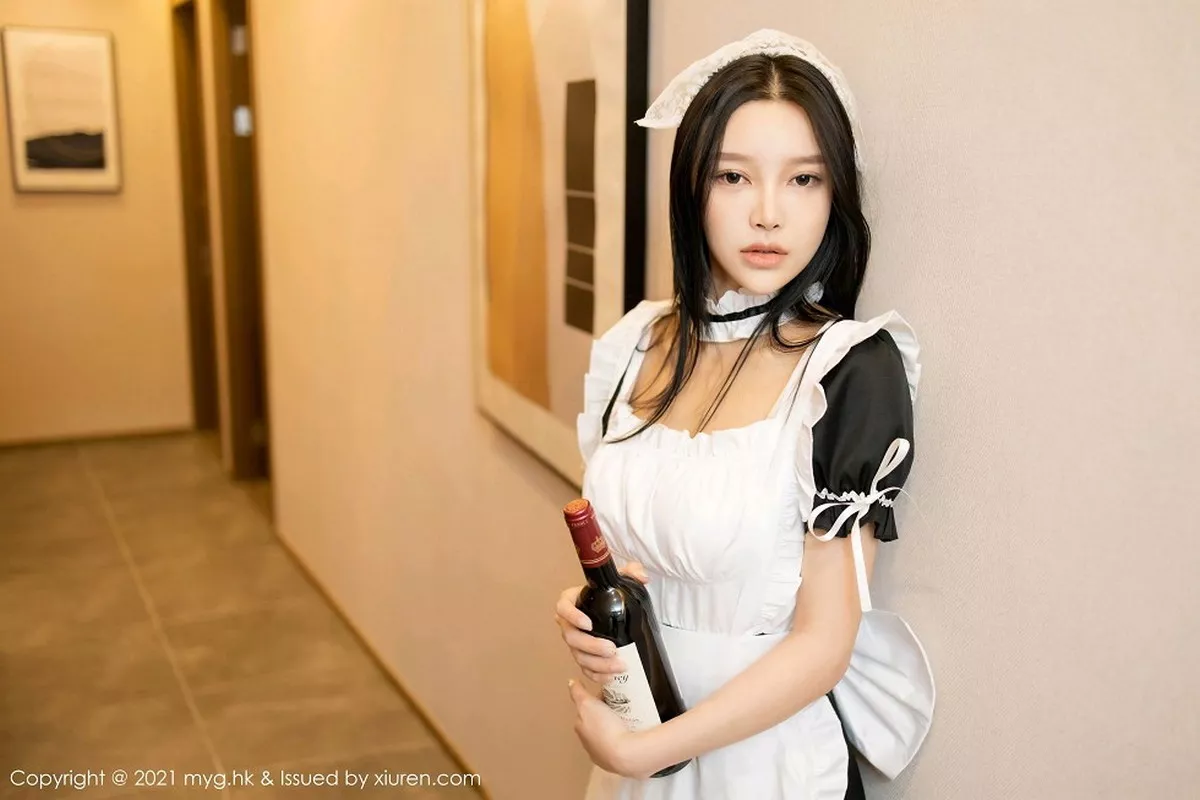 秀人集.com_[MyGirl美媛馆]Vol.479_女神唐琪儿黑白经典女仆装配超薄黑丝裤袜秀翘臀诱惑写真54P