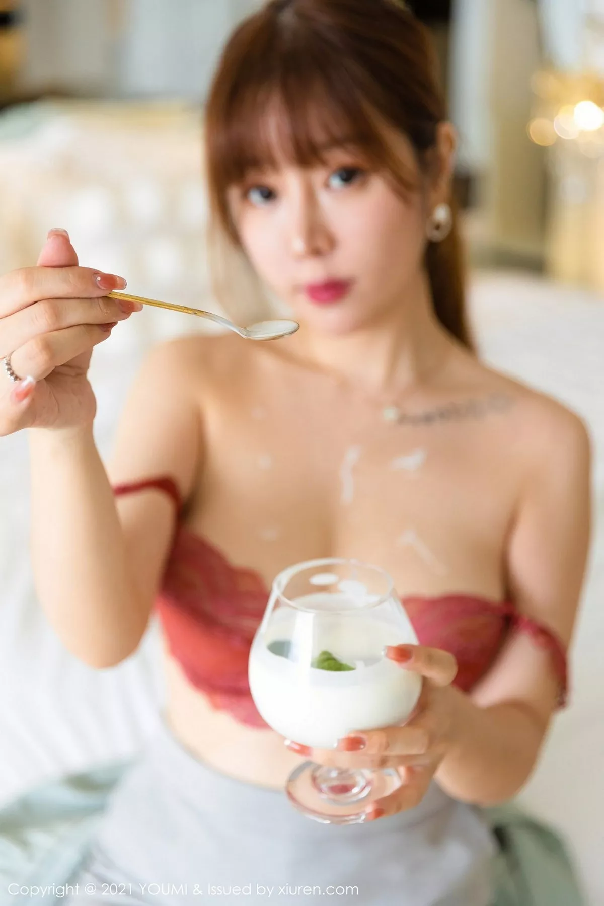 秀人集.com_[YouMi尤蜜荟]Vol.592_女神王雨纯大理旅拍私人管家剧情床上半脱露火辣身材诱惑写真145P