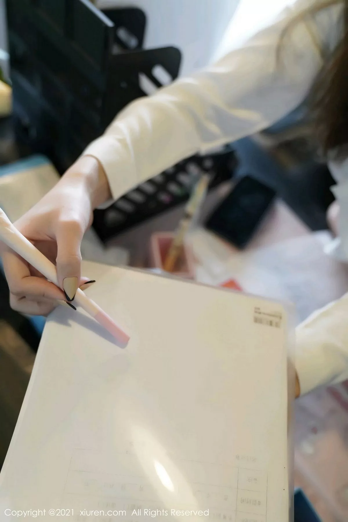 秀人集.com_[XiuRen秀人网]No.3046_女神周于希Sandy办公室前台主题粉色短裙下薄透肉丝诱惑写真100P