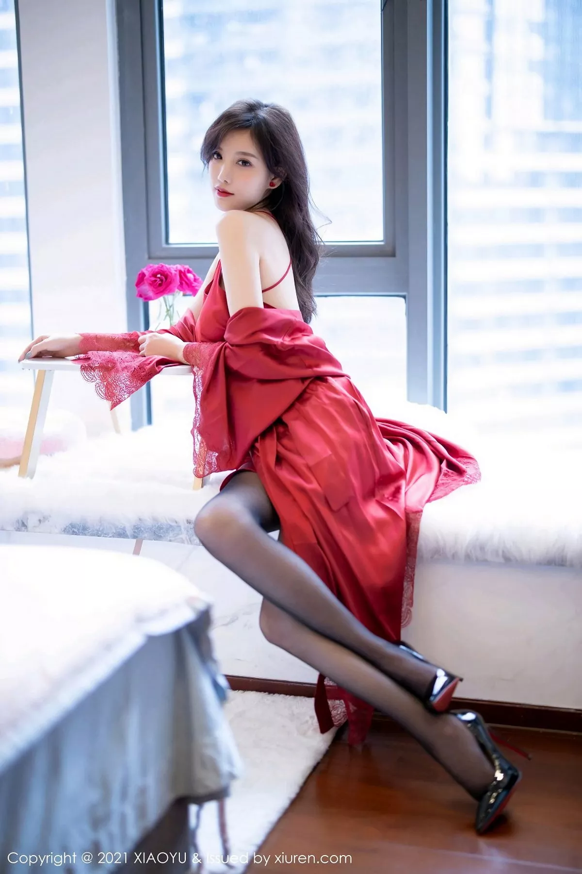 秀人集.com_[XiaoYu画语界]Vol.460_女神杨晨晨sugar红色蕾丝外衣配超薄黑丝裤袜秀翘臀诱惑写真71P