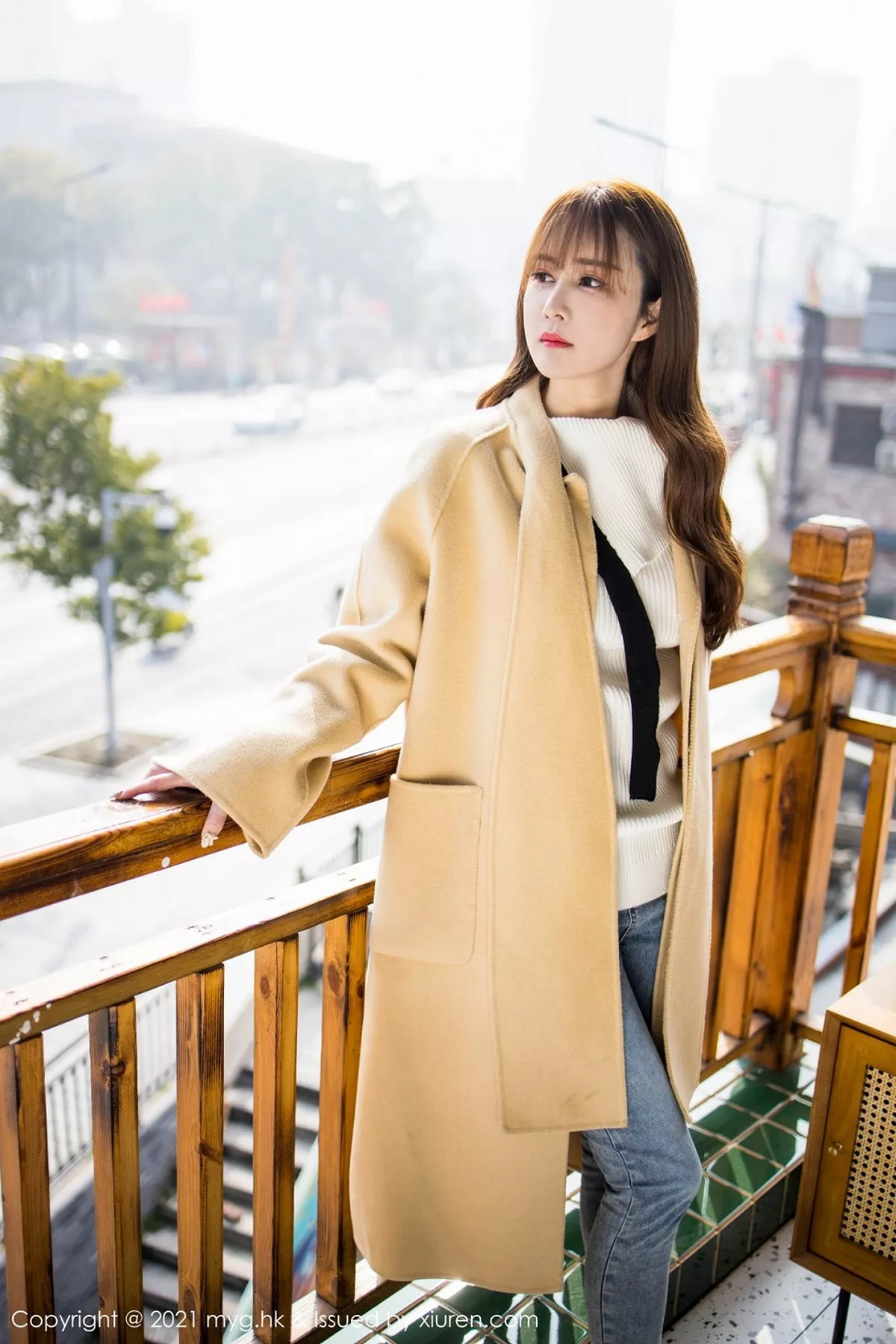 秀人集.com_[MyGirl美媛馆]Vol.487_嫩模小兜儿脱飒爽牛仔裤露无内黑丝裤袜秀翘臀极致魅惑写真78P