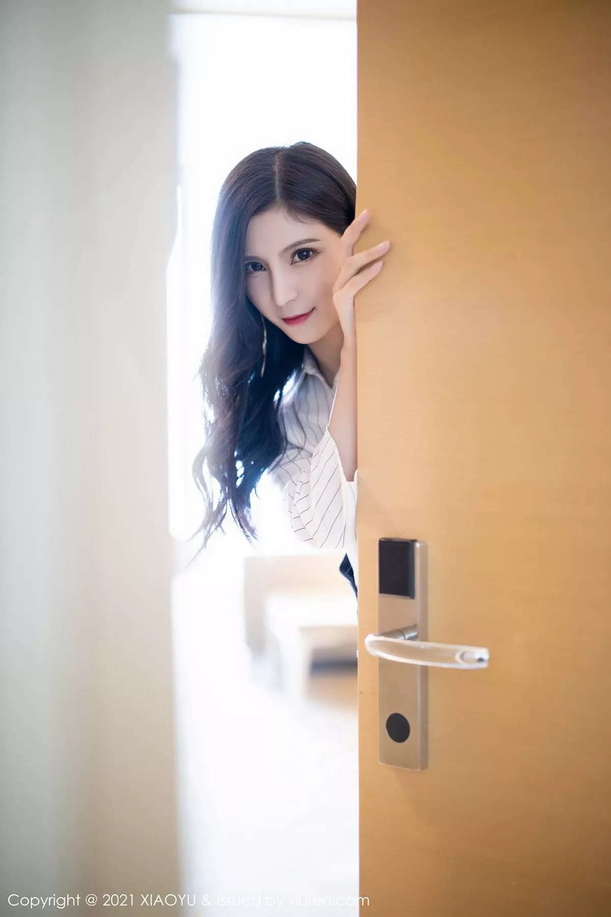 秀人集.com_[XiaoYu画语界]Vol.466_嫩模小蛮妖Yummy典雅职业制服配黑丝网袜撩人姿势诱惑写真55P