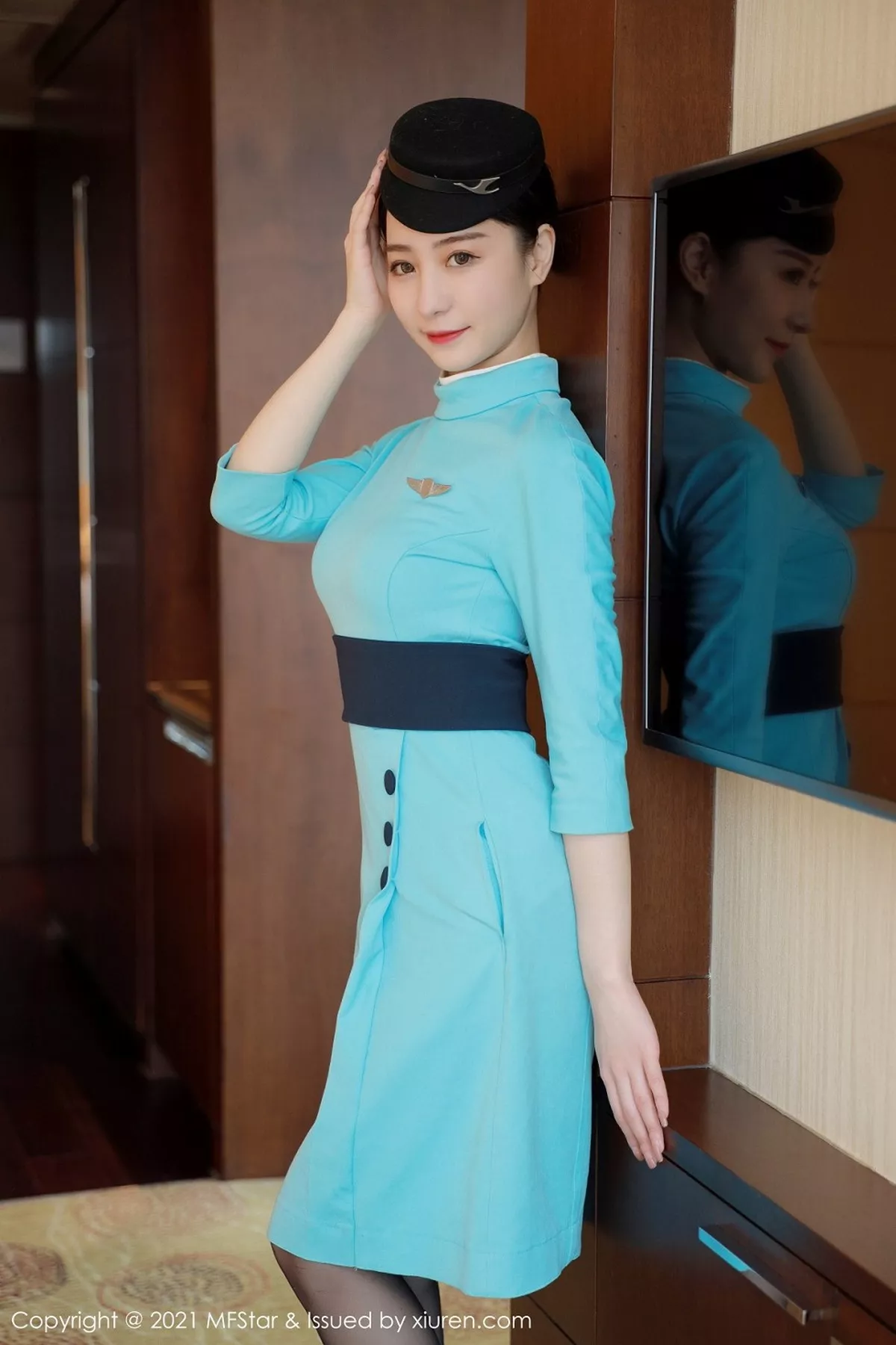 秀人集.com_[MFStar模范学院]Vol.455_嫩模水水er私房脱典雅空姐制服露黑丝裤袜秀翘臀诱惑写真68P
