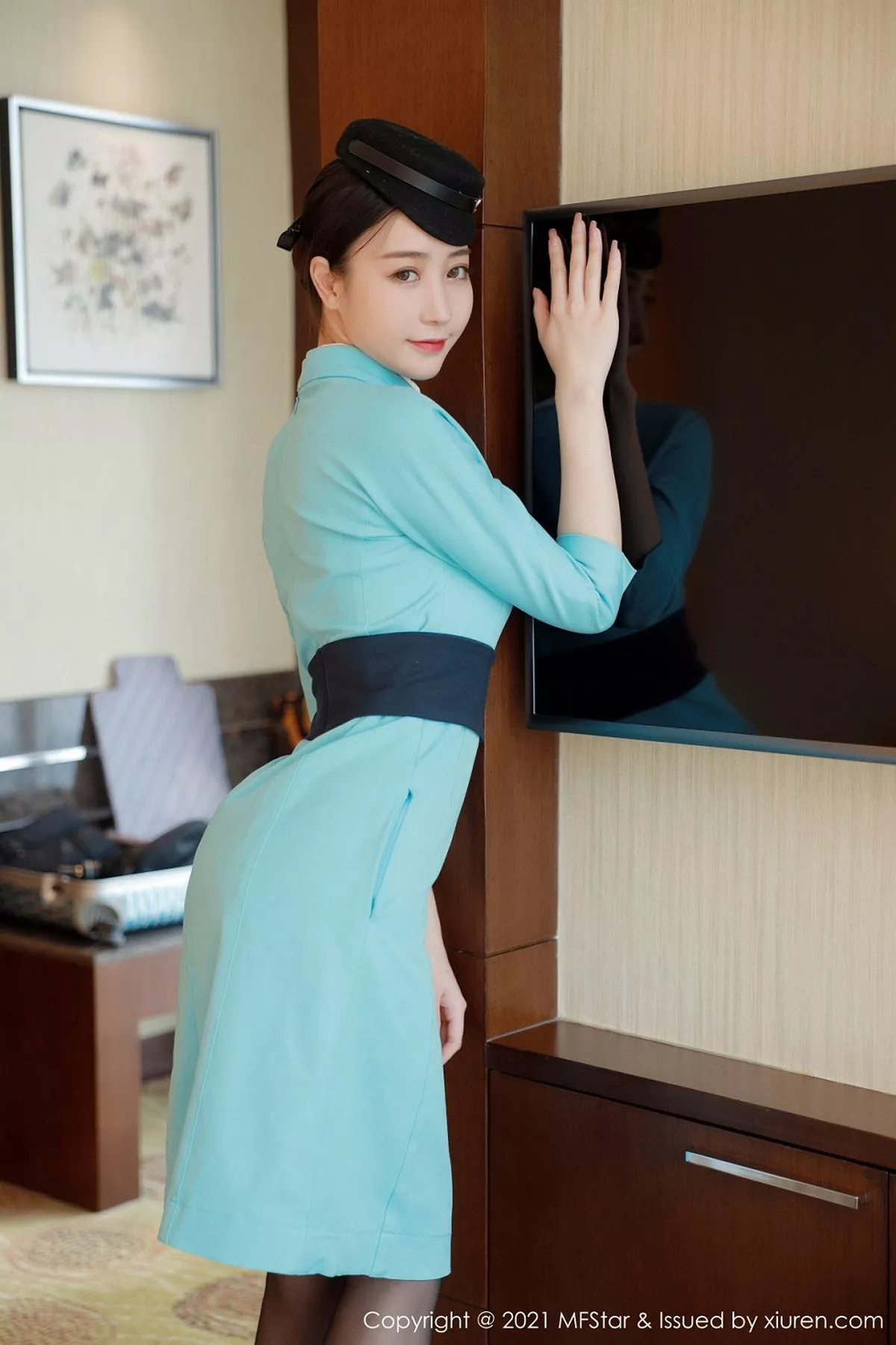 秀人集.com_[MFStar模范学院]Vol.455_嫩模水水er私房脱典雅空姐制服露黑丝裤袜秀翘臀诱惑写真68P