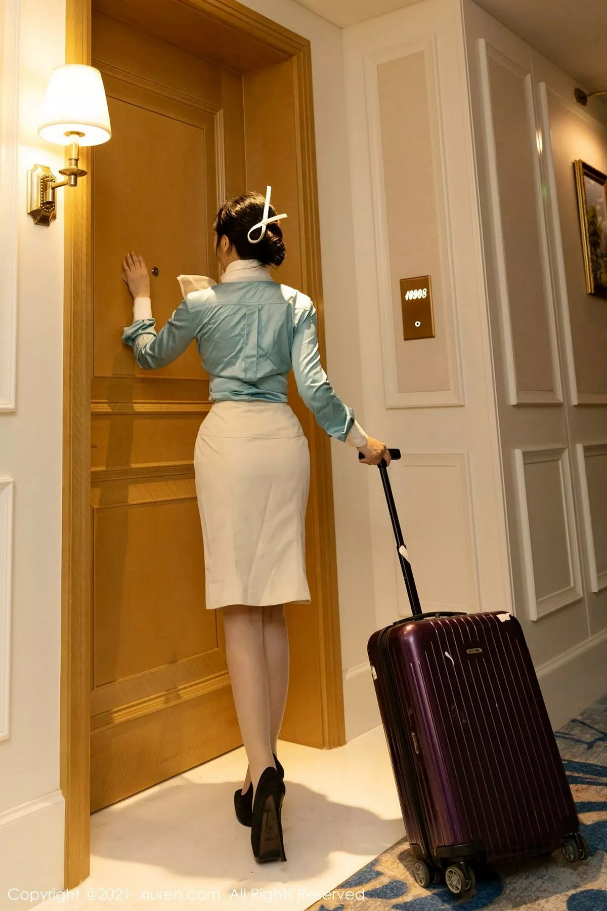 秀人集.com_[XiuRen秀人网]No.3014_嫩模允爾厦门旅拍空姐剧情主题私房脱衣露火辣身材诱惑写真84P