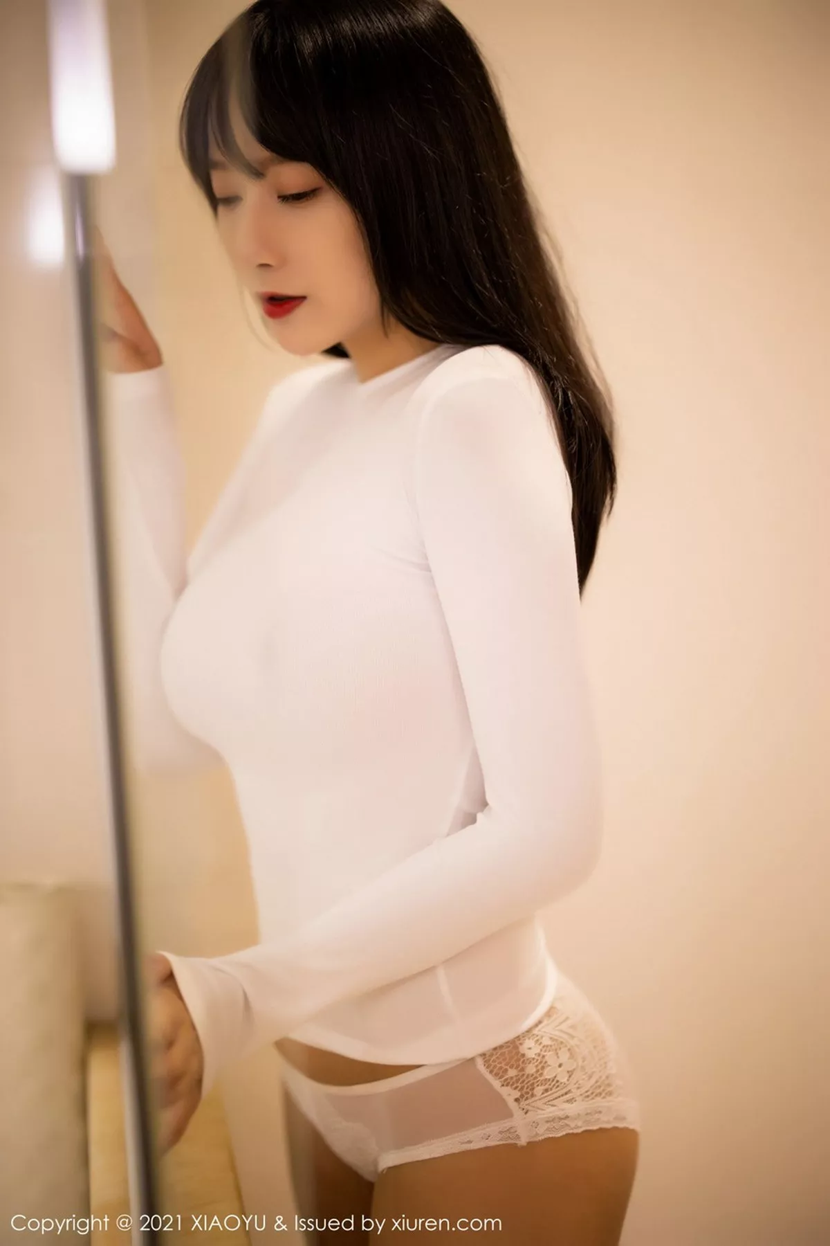 秀人集.com_[XiaoYu画语界]Vol.454_嫩模何嘉颖私房明亮浴室白色真空服饰配透视内裤诱惑写真62P