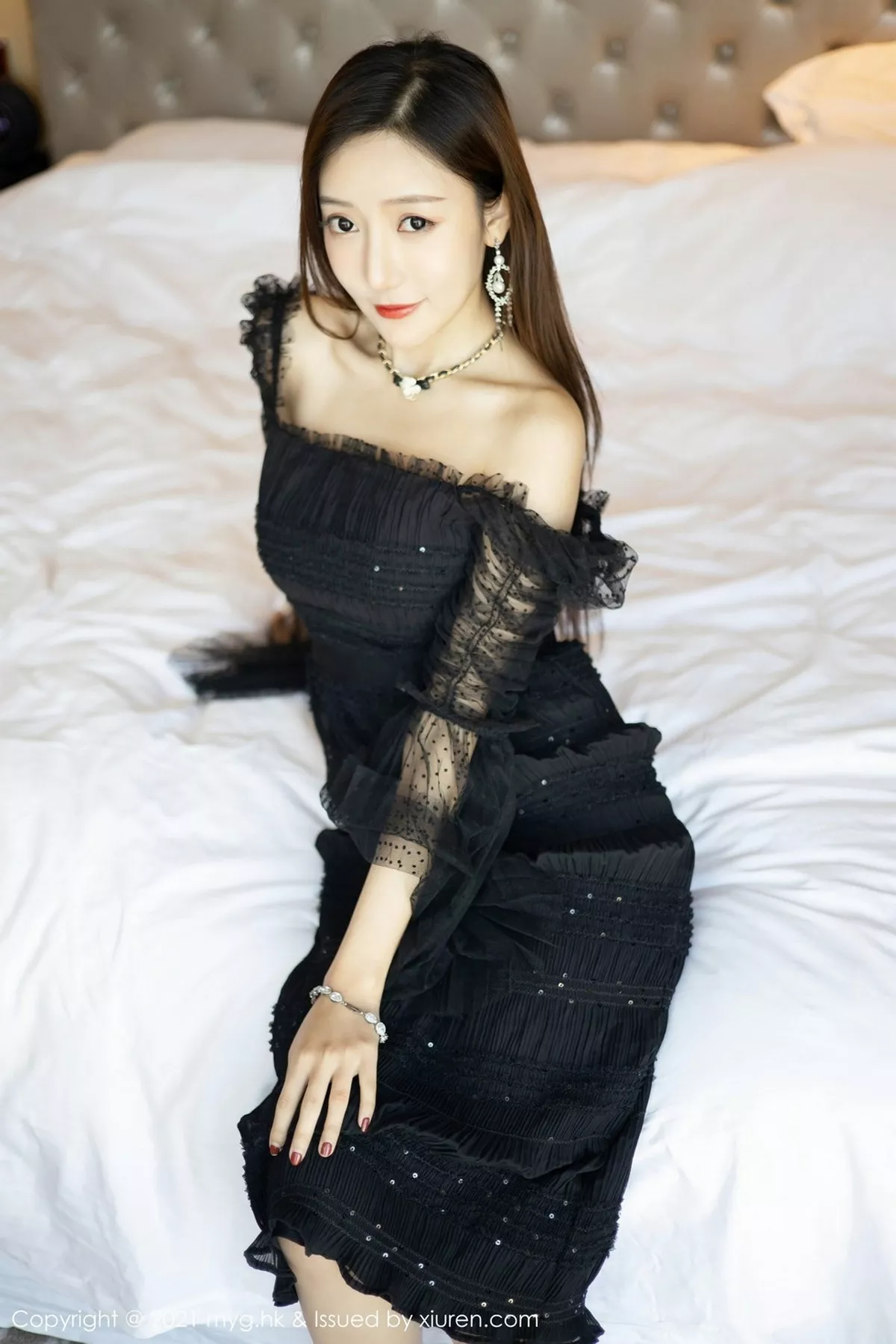 秀人集.com_[MyGirl美媛馆]Vol.482_女神王馨瑶yanni古韵旗袍+粉色华丽礼裙秀完美身材诱惑写真63P
