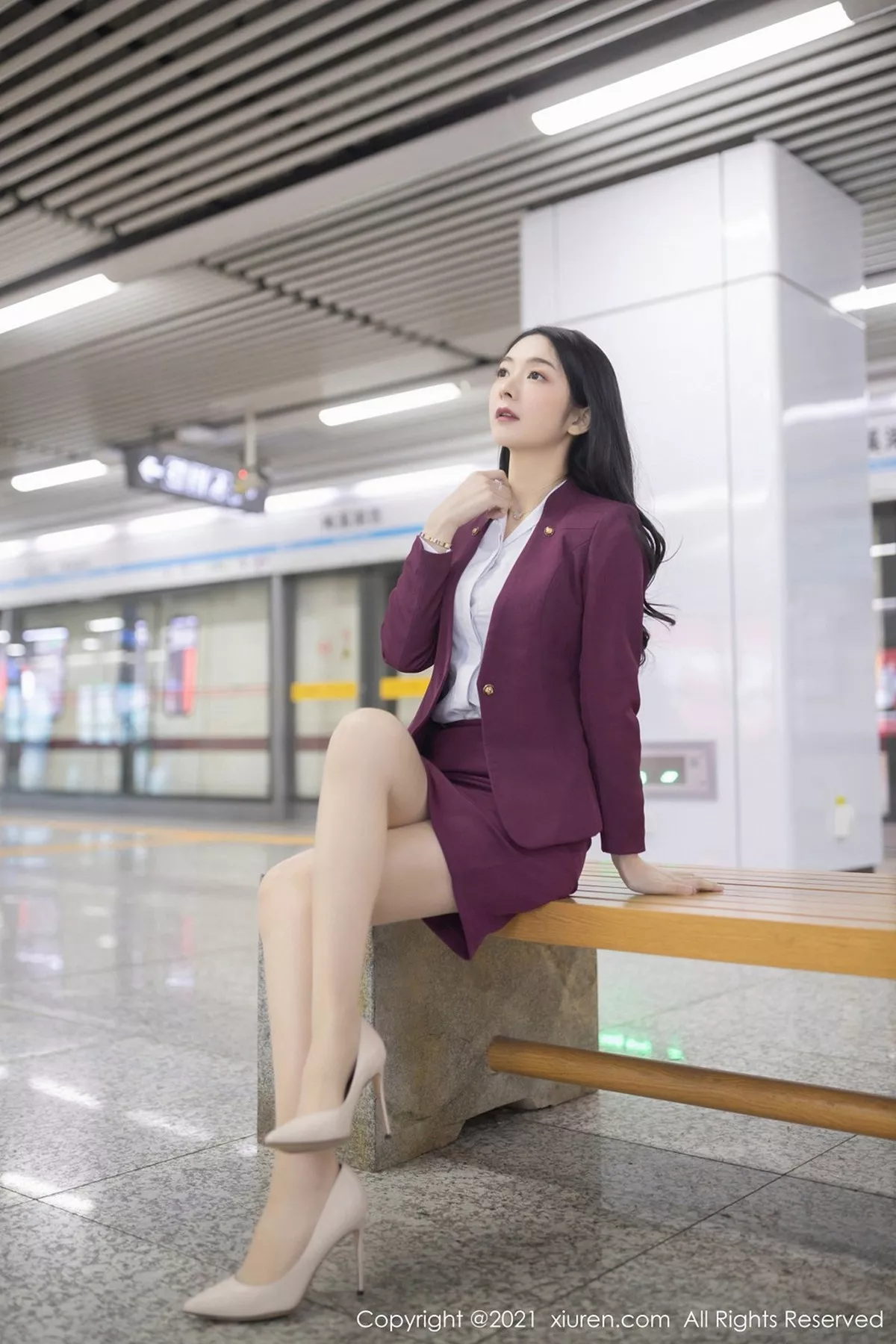 秀人集.com_[XiuRen秀人网]No.3092_女神Angela小热巴末班地铁场景主题开档肉丝露蕾丝内裤诱惑写真87P