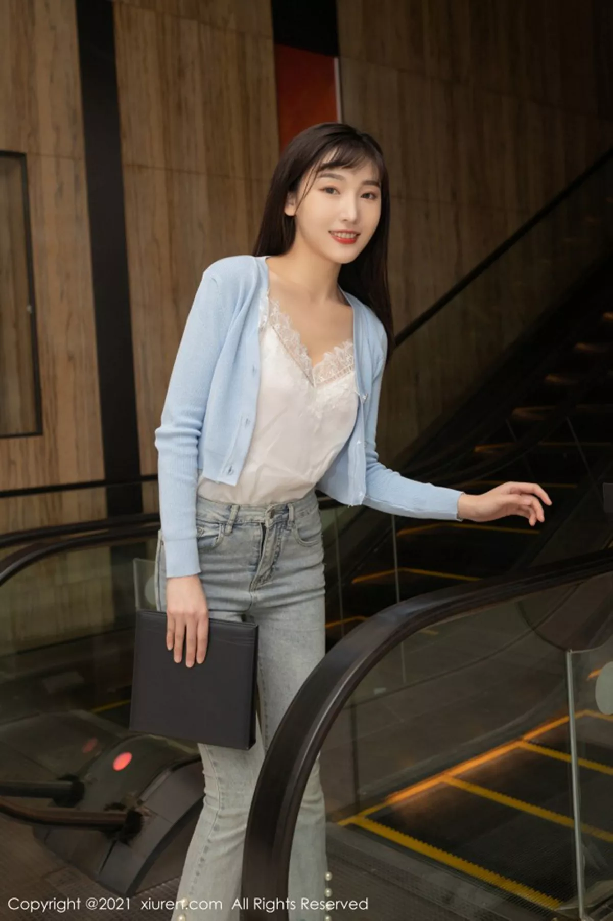 秀人集.com_[XiuRen秀人网]No.3146_嫩模陆萱萱秘书遭遇主题脱牛仔裤露无内肉丝裤袜撩人诱惑写真70P