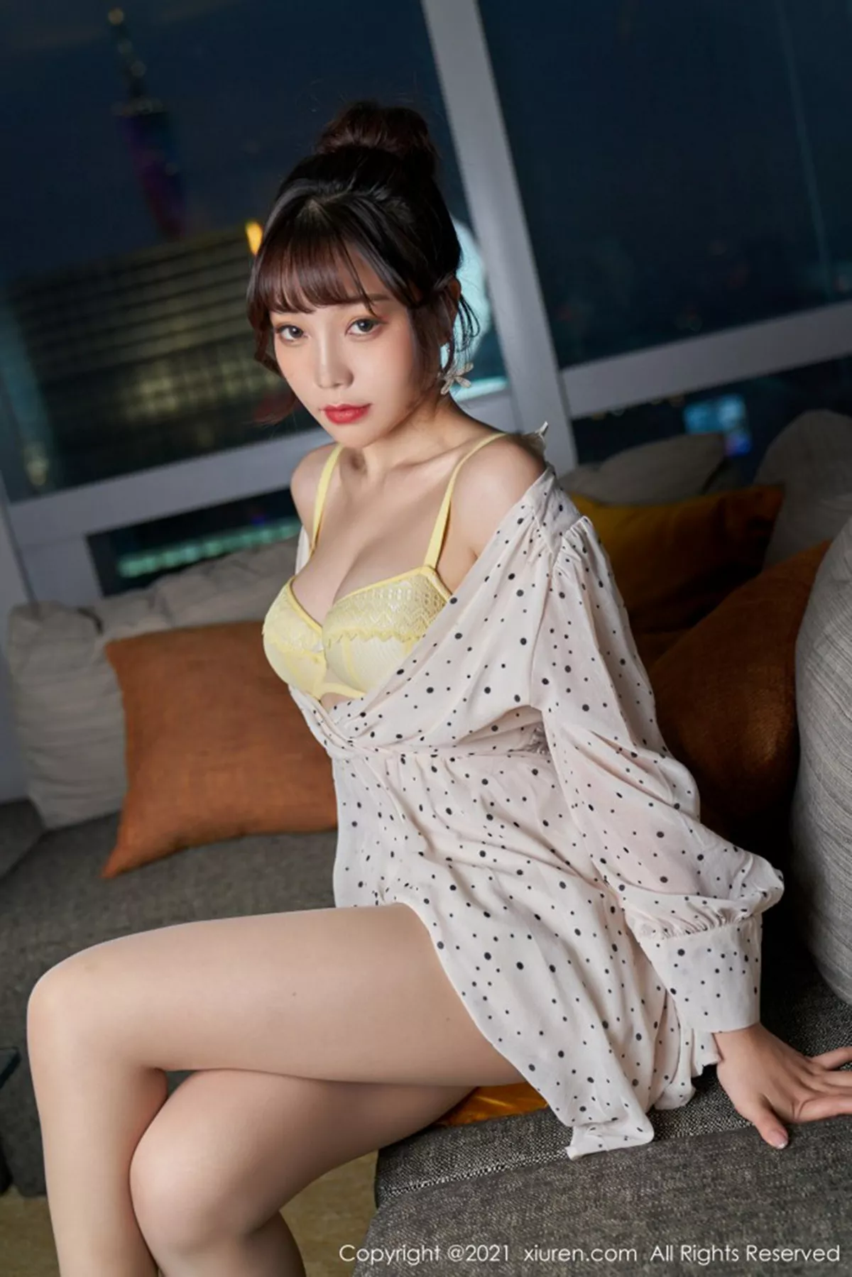秀人集.com_[XiuRen秀人网]No.3145_女神芝芝Booty私房脱碎花裙露黄色内衣绝佳身材惹火诱惑写真67P