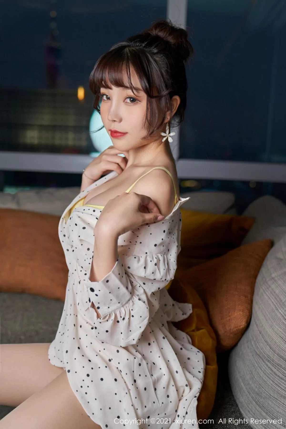 秀人集.com_[XiuRen秀人网]No.3145_女神芝芝Booty私房脱碎花裙露黄色内衣绝佳身材惹火诱惑写真67P
