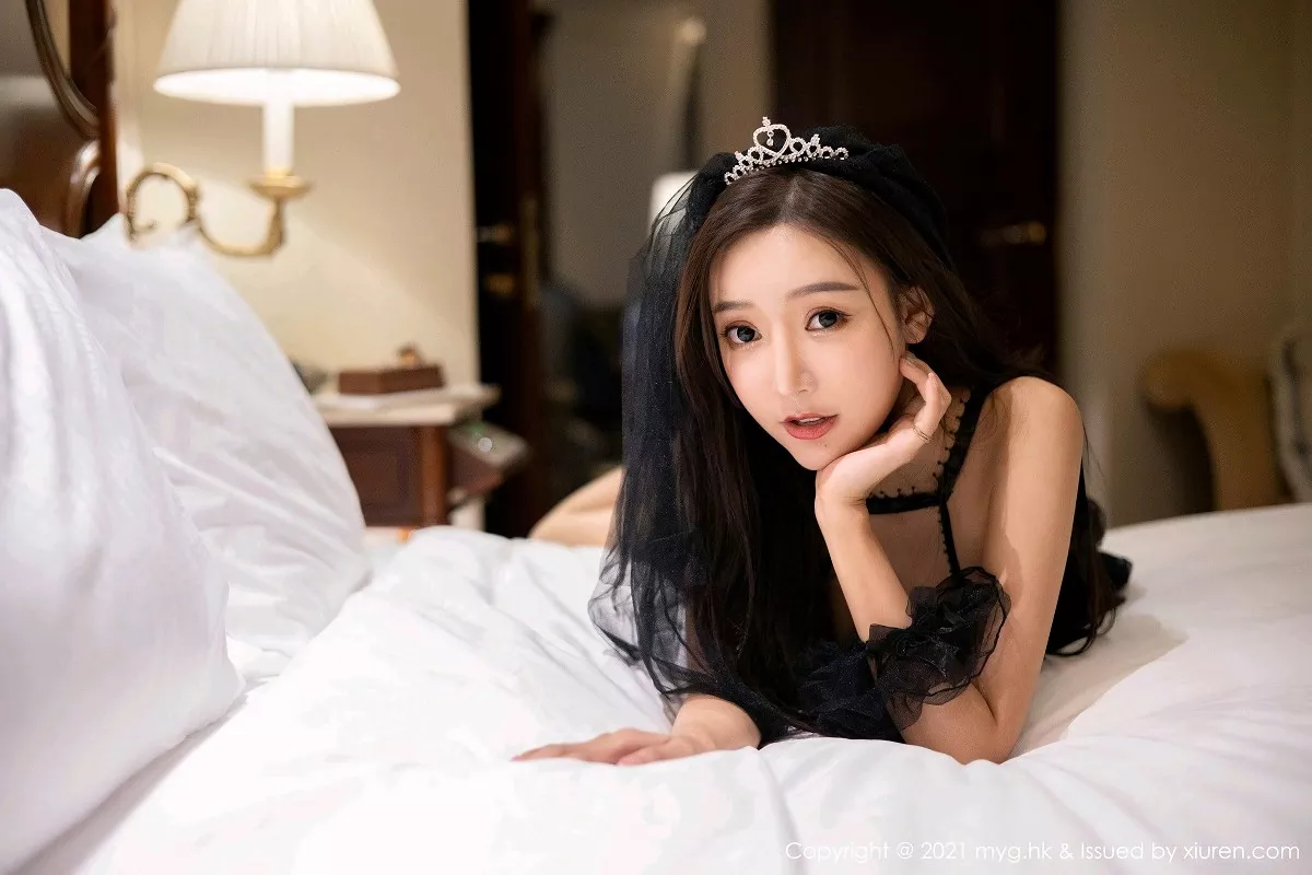 秀人集.com_[MyGirl美媛馆]Vol.495_女神王馨瑶yanni董事长与秘书主题黑色薄纱配情趣吊袜诱惑写真78P