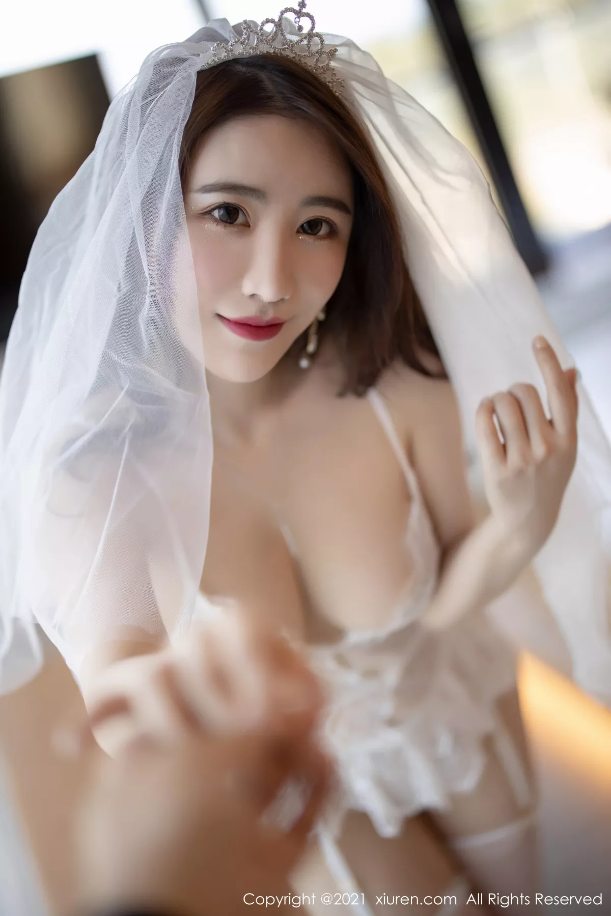 秀人集.com_[XiuRen秀人网]No.3166_女神绯月樱-Cherry三亚旅拍轻薄婚纱配吊带蕾丝袜极致诱惑写真76P