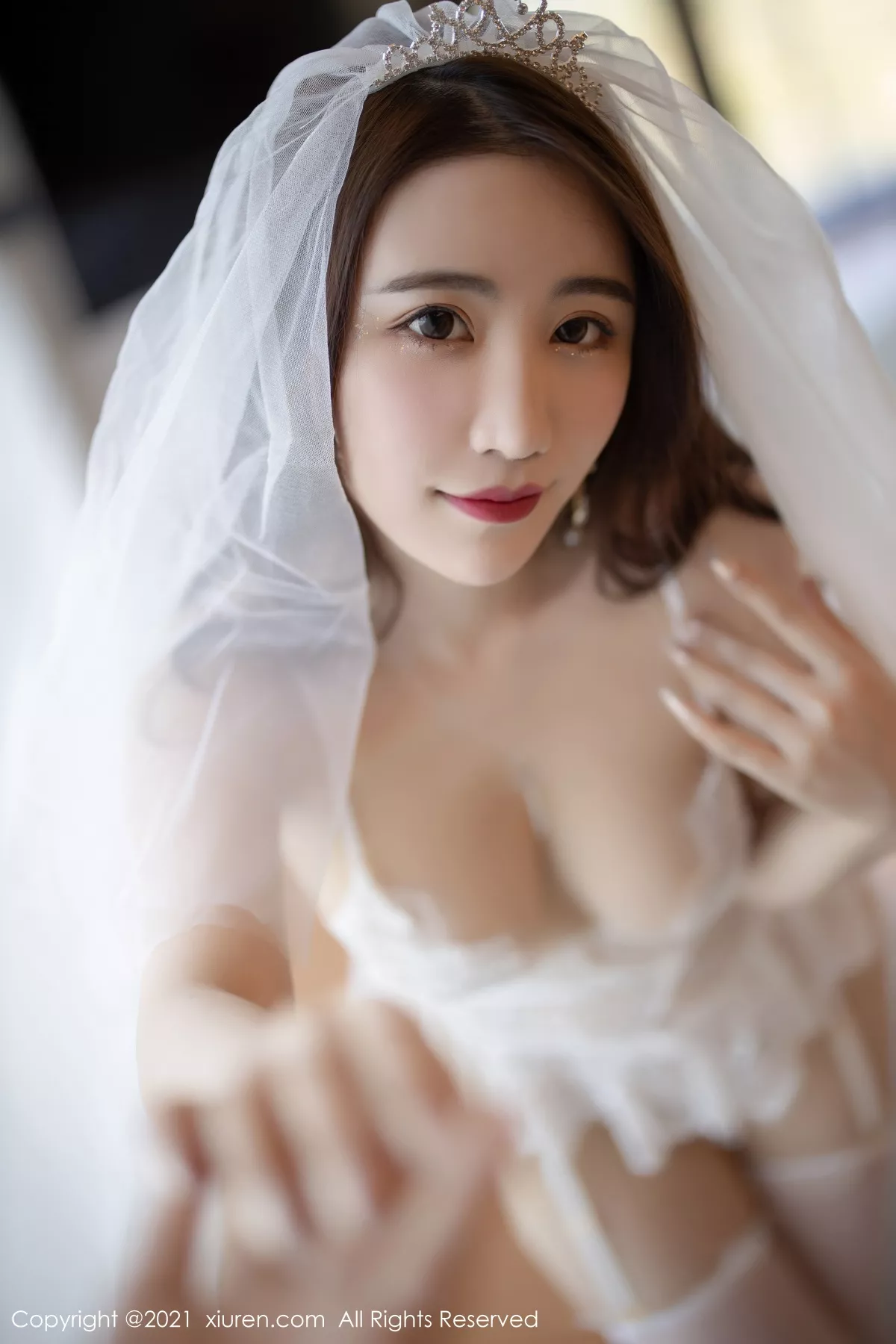 秀人集.com_[XiuRen秀人网]No.3166_女神绯月樱-Cherry三亚旅拍轻薄婚纱配吊带蕾丝袜极致诱惑写真76P