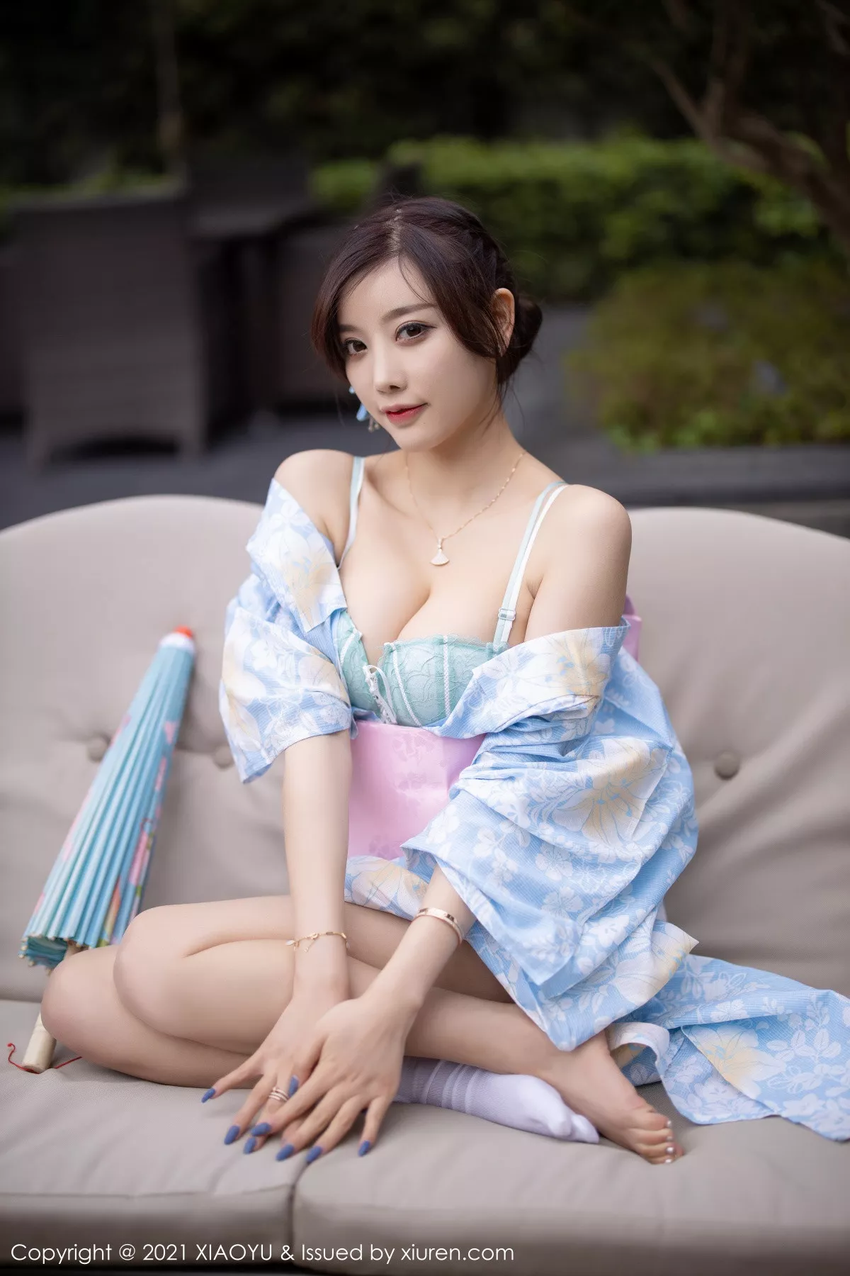秀人集.com_[XiaoYu画语界]Vol.482_女神杨晨晨sugar厦门旅拍户外日式和服系列半脱撩人诱惑写真80P
