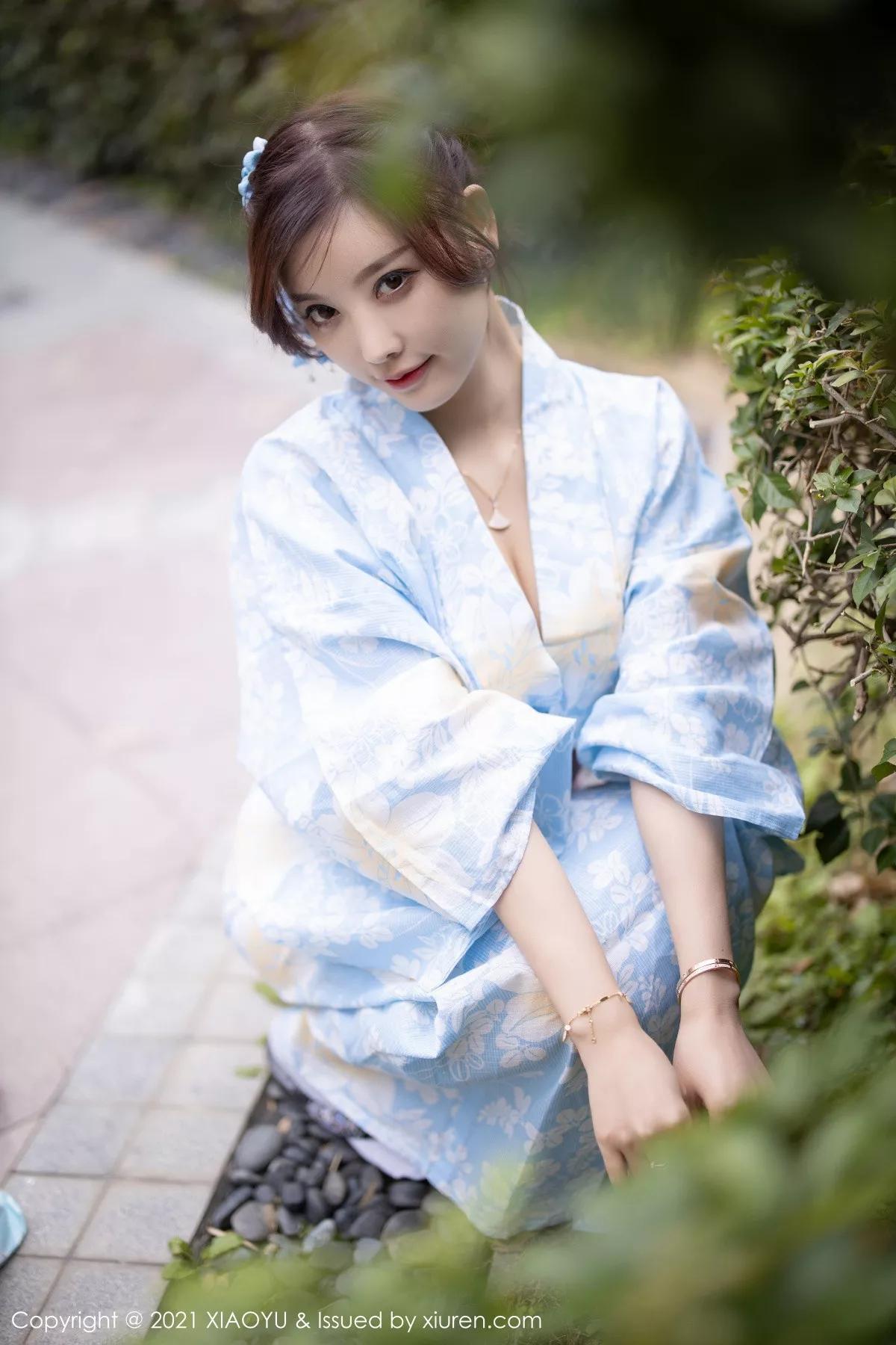 秀人集.com_[XiaoYu画语界]Vol.482_女神杨晨晨sugar厦门旅拍户外日式和服系列半脱撩人诱惑写真80P