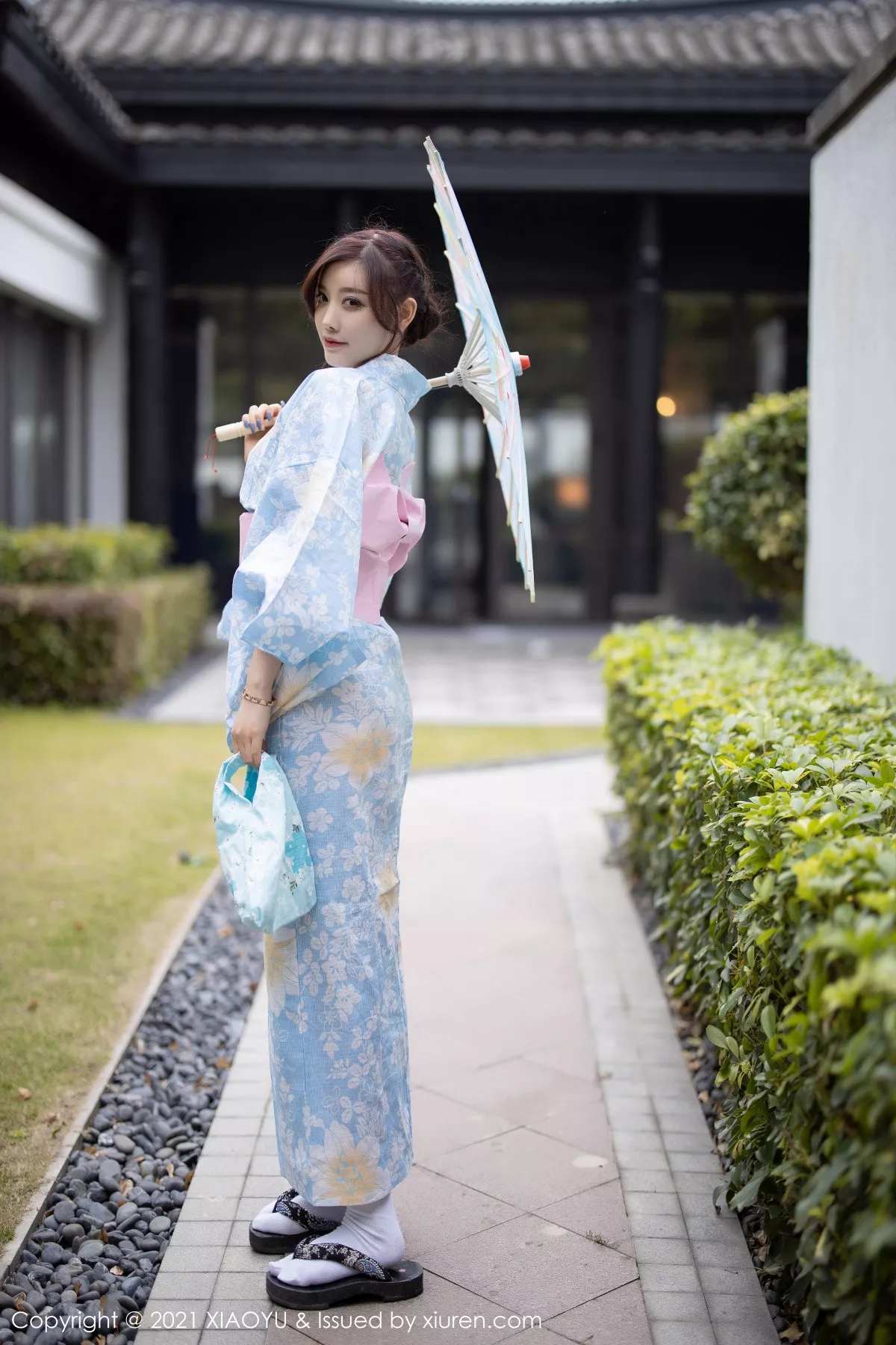 秀人集.com_[XiaoYu画语界]Vol.482_女神杨晨晨sugar厦门旅拍户外日式和服系列半脱撩人诱惑写真80P