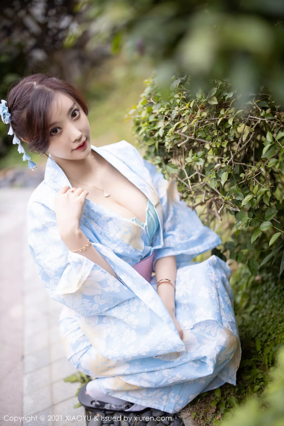 秀人集.com_[XiaoYu画语界]Vol.482_女神杨晨晨sugar厦门旅拍户外日式和服系列半脱撩人诱惑写真80P